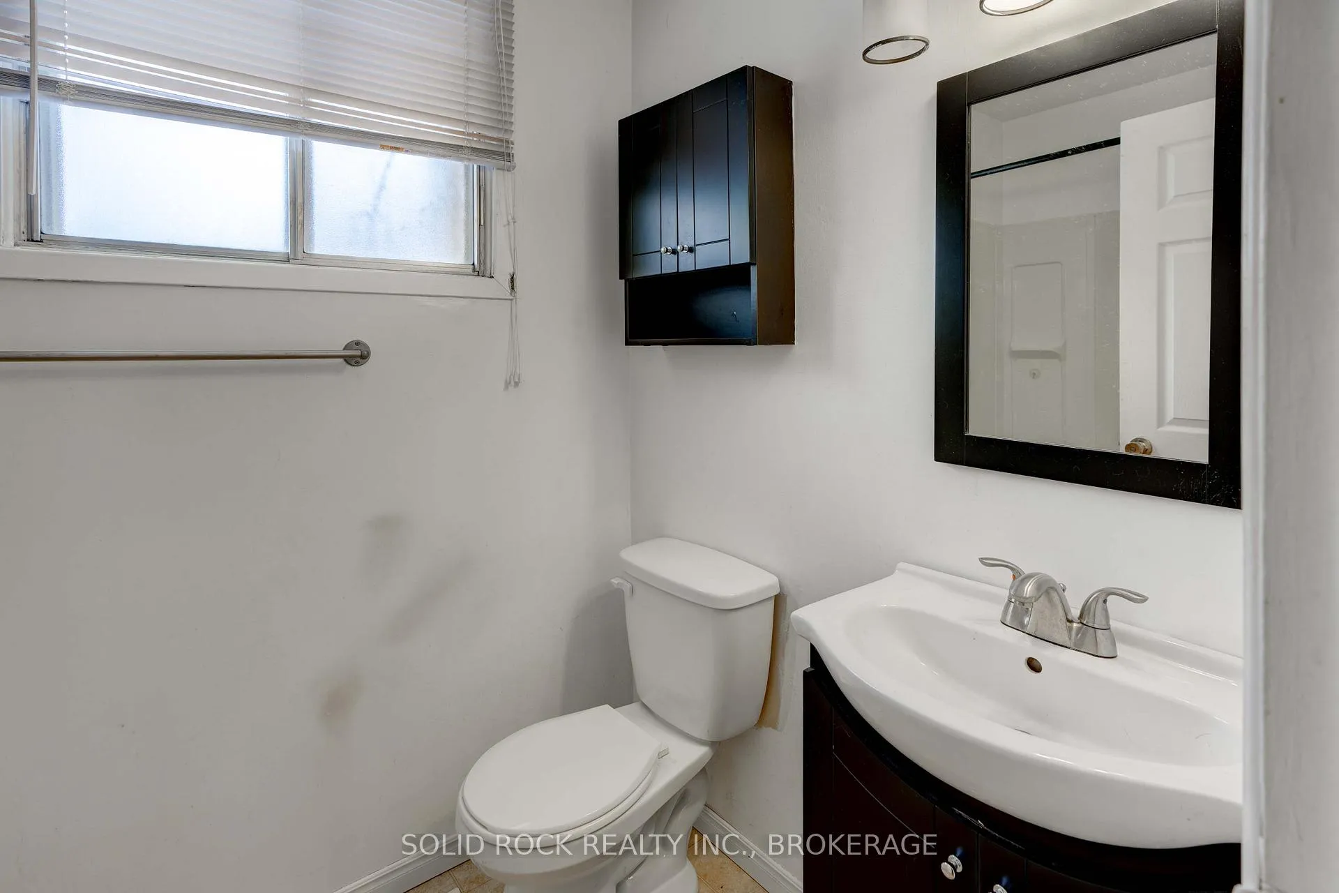 Photo 22 of 916 Oakview Avenue, Kingston, South of Taylor-Kidd Blvd — HOMEH