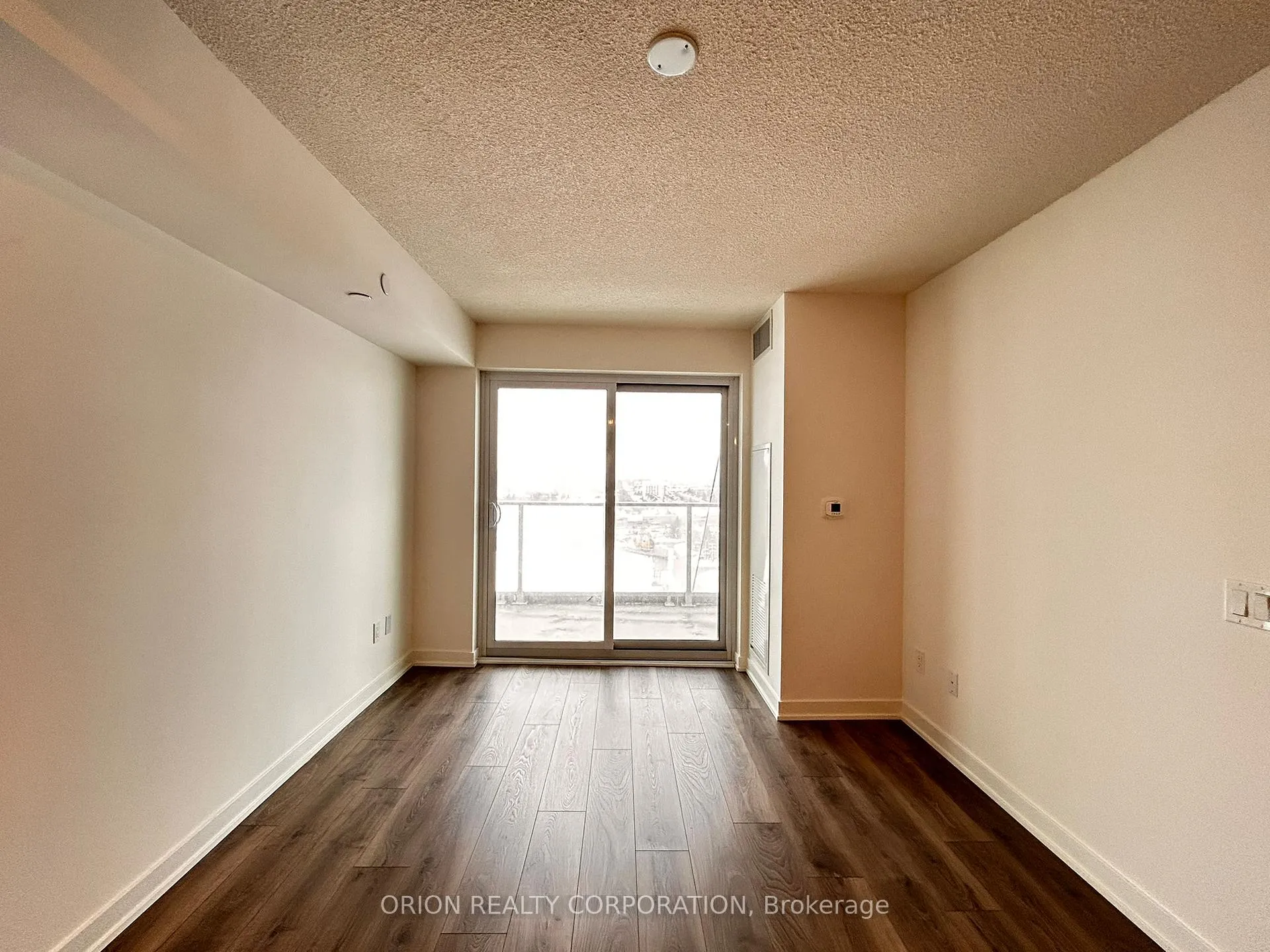 Photo 5 of Unit 1301, 1010 Sandy Beach Road, Pickering, Bay Ridges — HOMEH