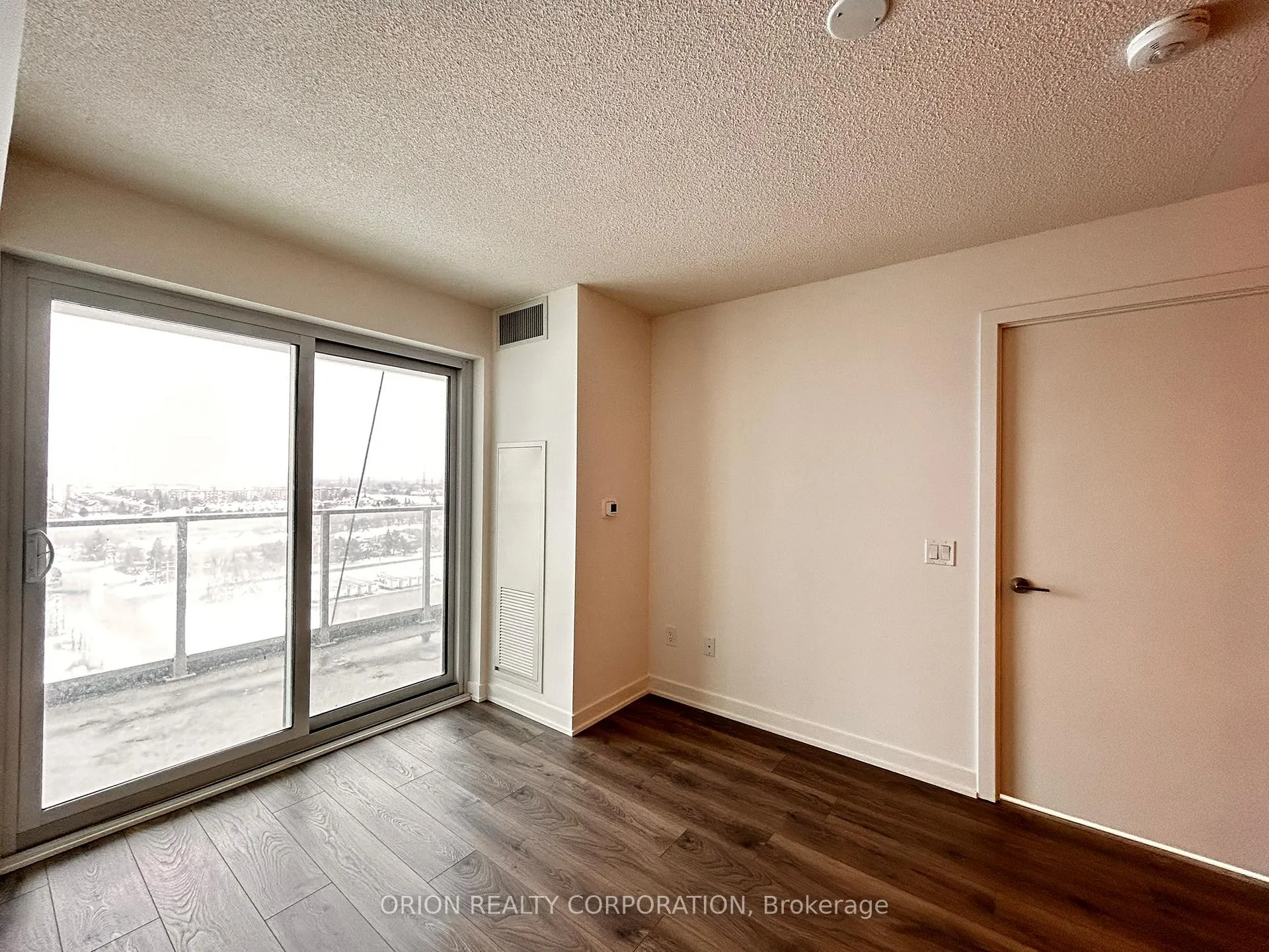 Photo 7 of Unit 1301, 1010 Sandy Beach Road, Pickering, Bay Ridges — HOMEH