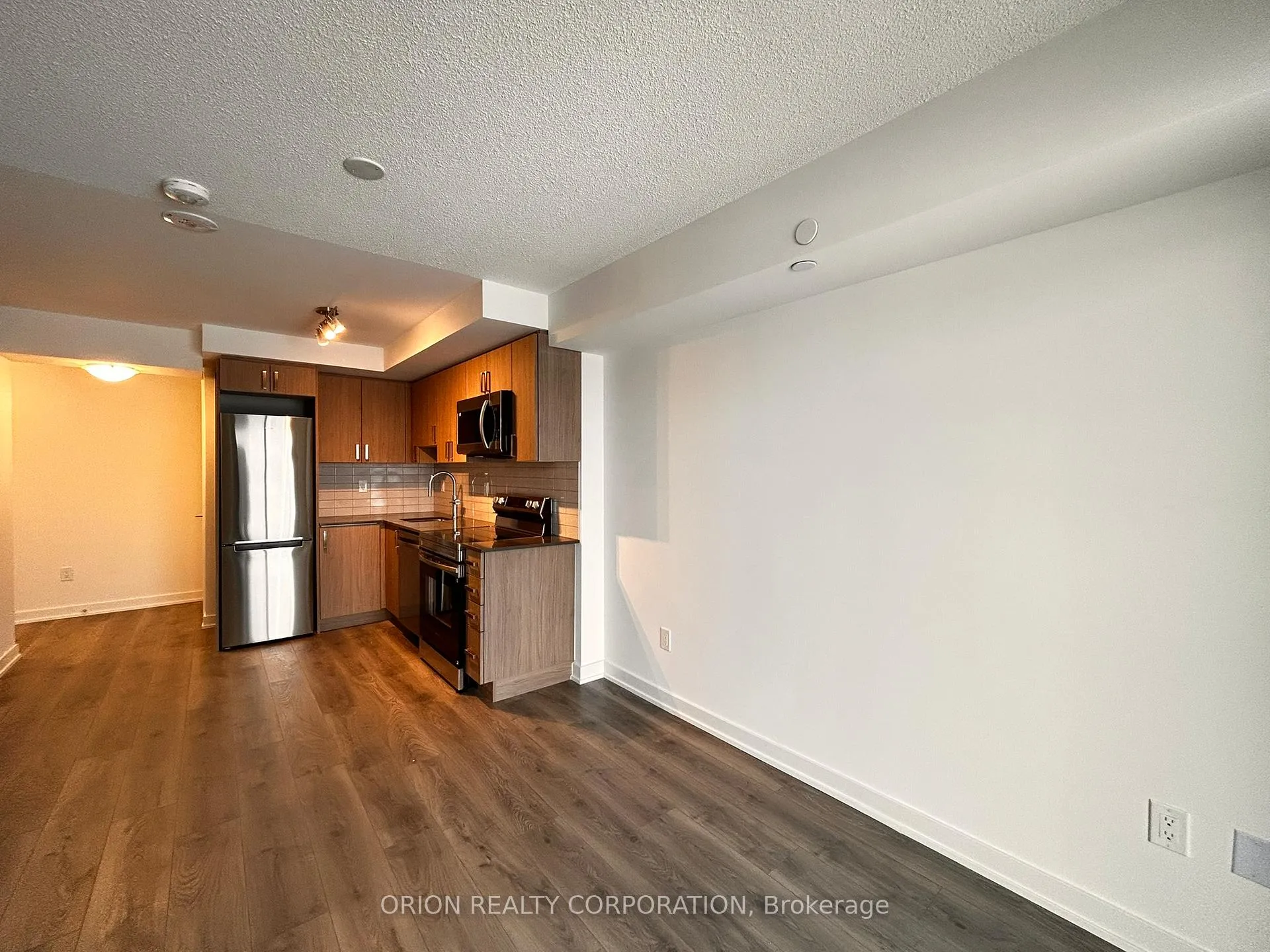 Photo 10 of Unit 1301, 1010 Sandy Beach Road, Pickering, Bay Ridges — HOMEH