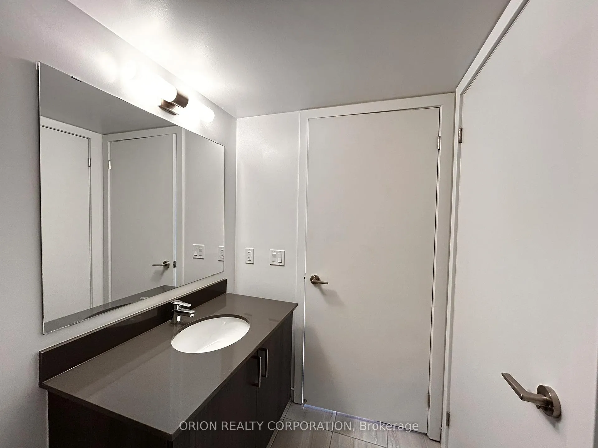 Photo 13 of Unit 1301, 1010 Sandy Beach Road, Pickering, Bay Ridges — HOMEH