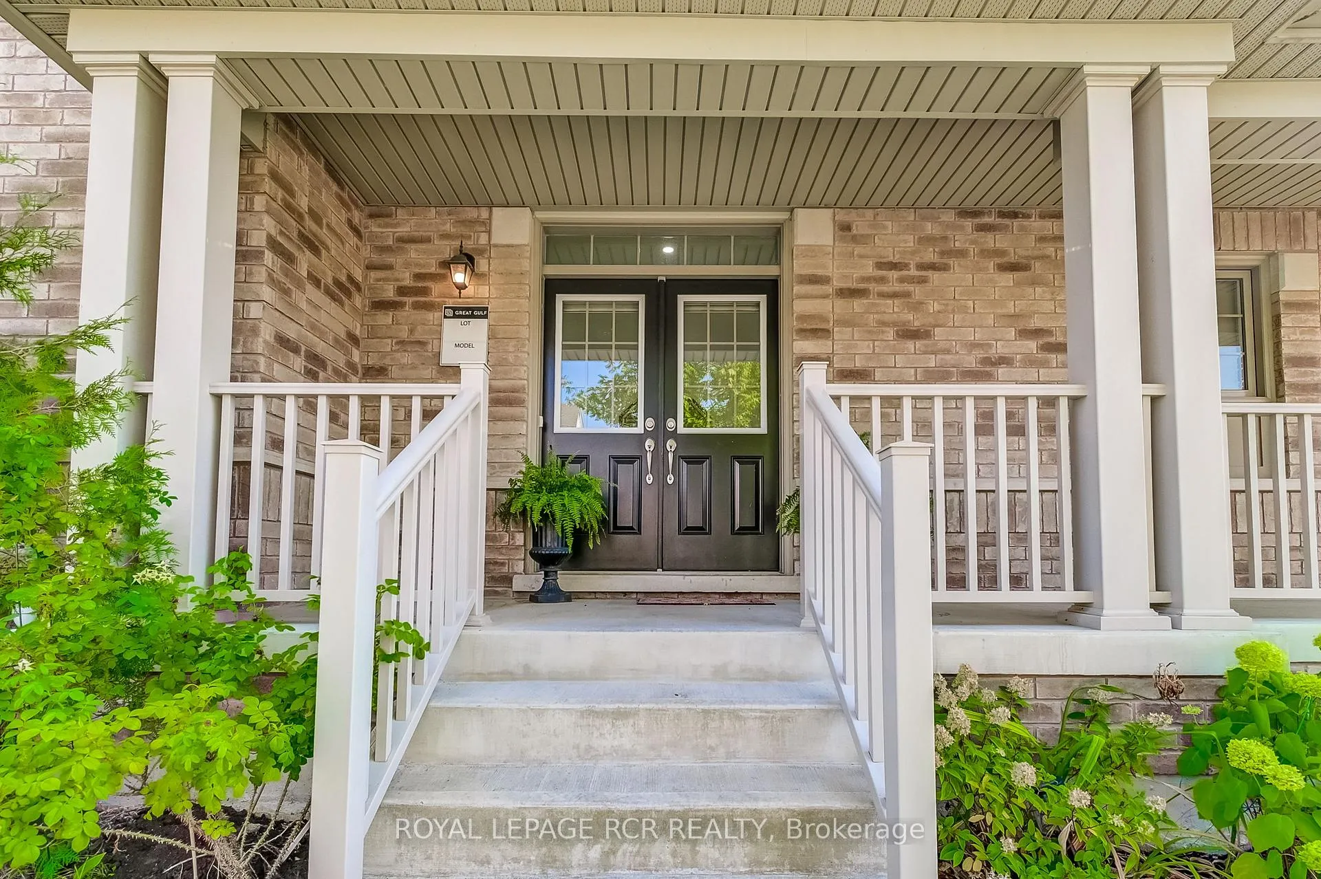 Photo 8 of 1 Silver Charm Drive, East Gwillimbury, Sharon — HOMEH