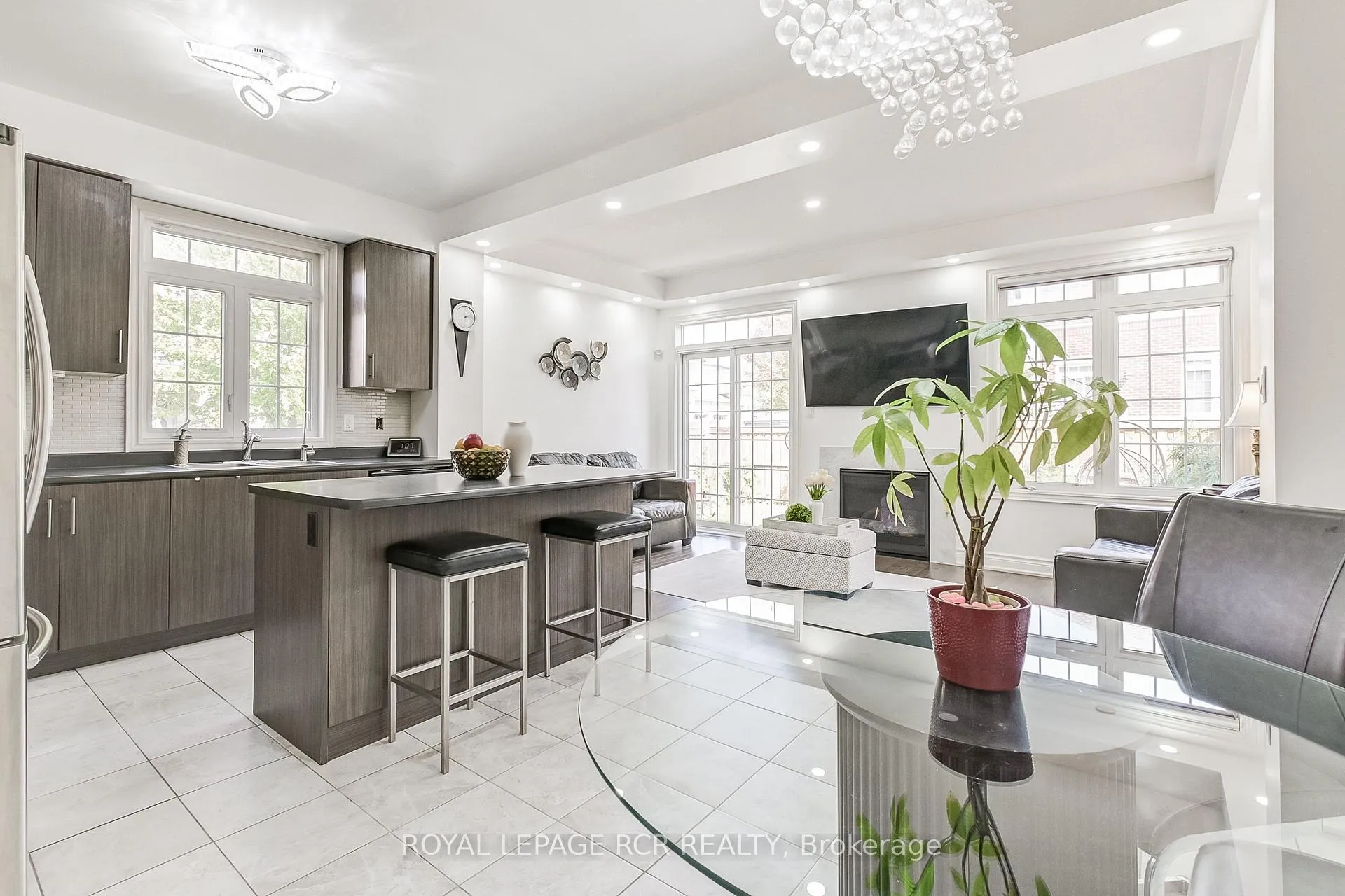Photo 20 of 1 Silver Charm Drive, East Gwillimbury, Sharon — HOMEH