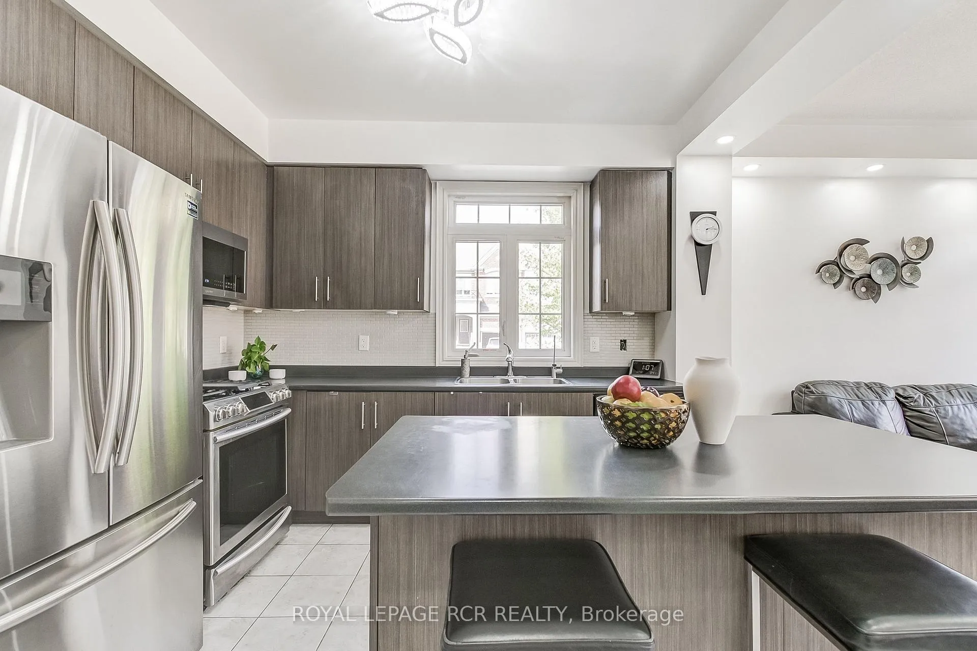 Photo 23 of 1 Silver Charm Drive, East Gwillimbury, Sharon — HOMEH