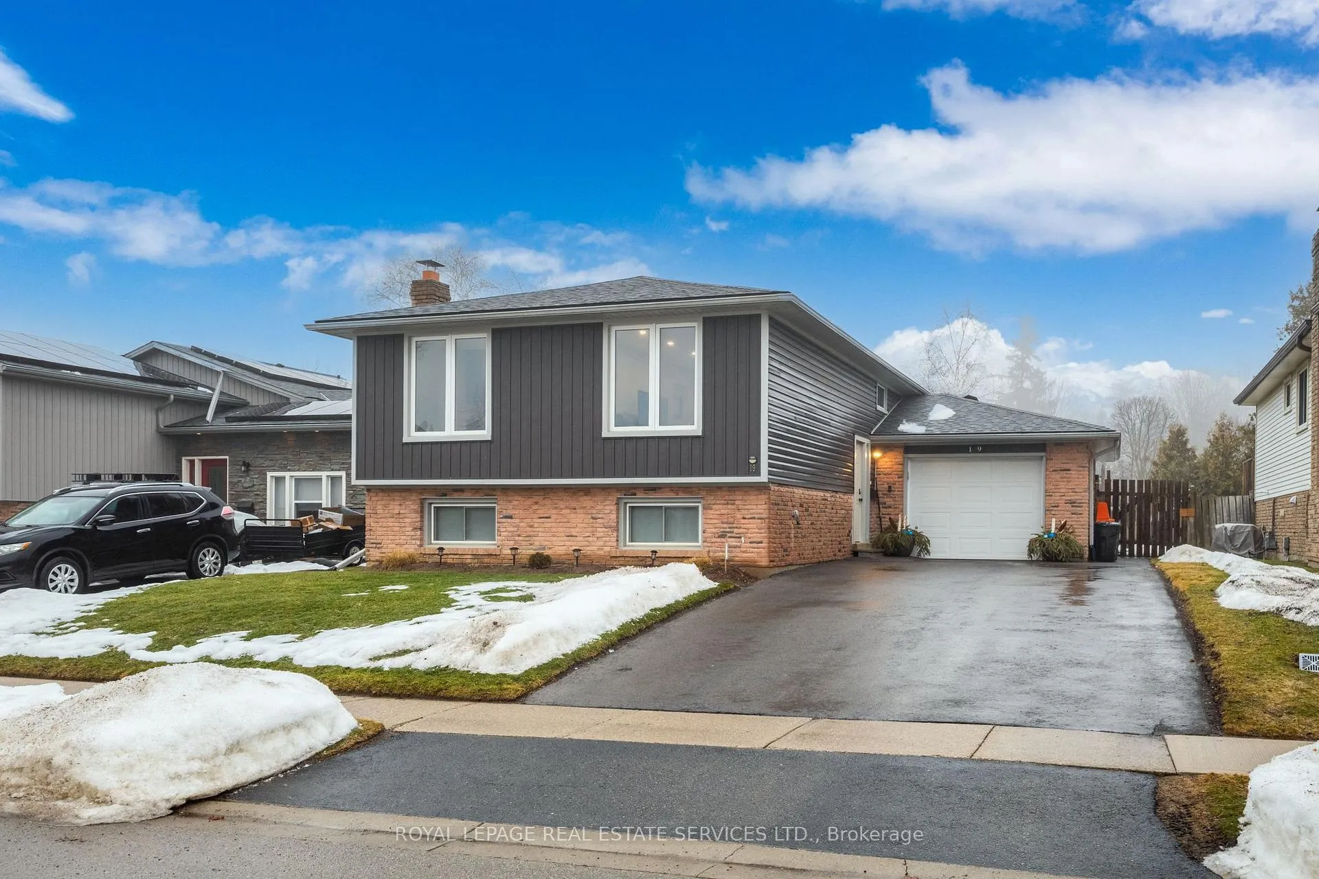 Photo 1 of 19 Southglen Road, Brant, Brantford Twp — HOMEH