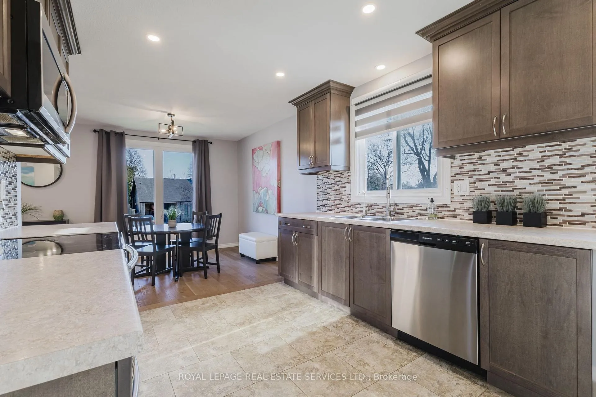 Photo 6 of 19 Southglen Road, Brant, Brantford Twp — HOMEH