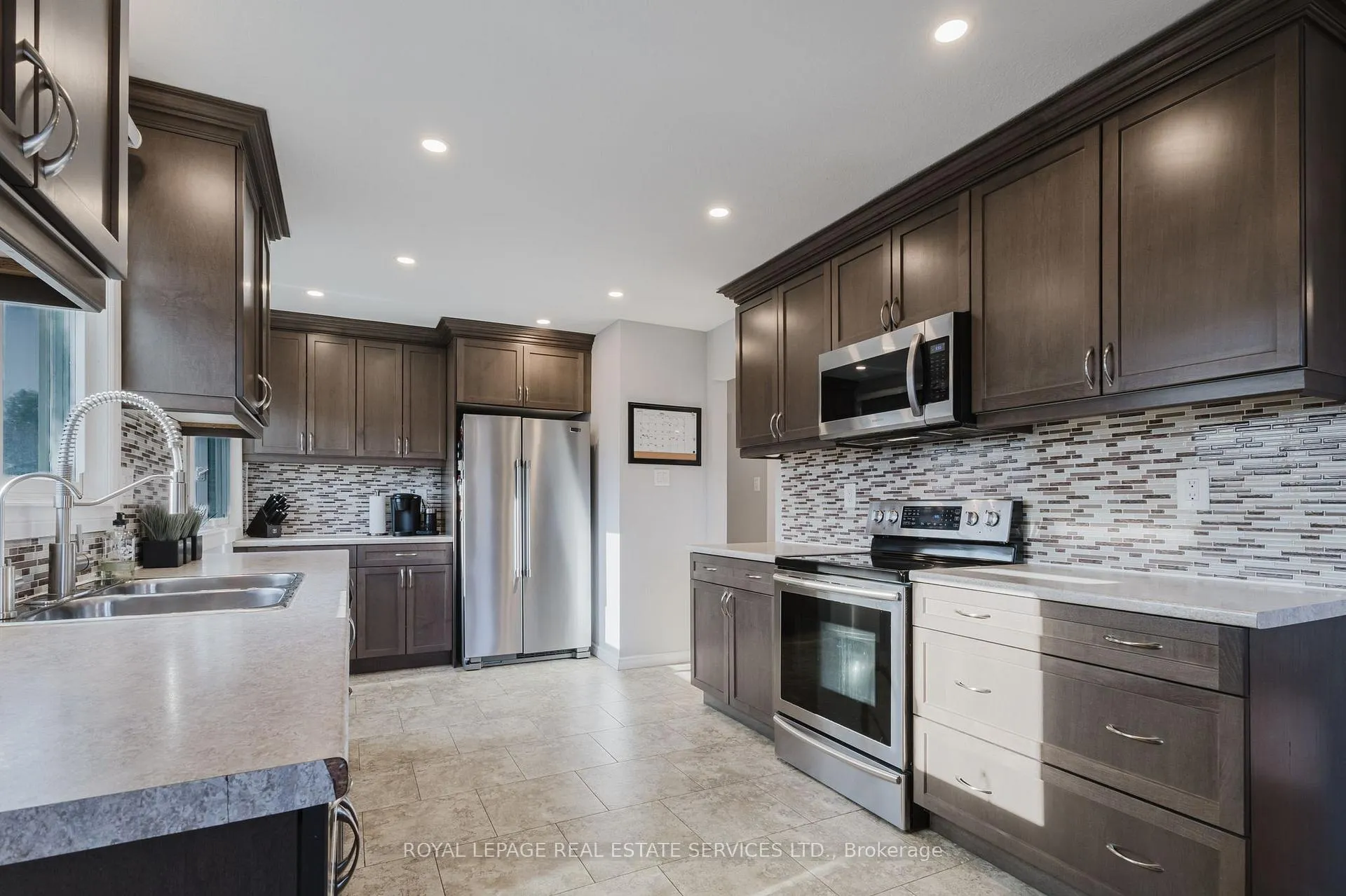 Photo 9 of 19 Southglen Road, Brant, Brantford Twp — HOMEH