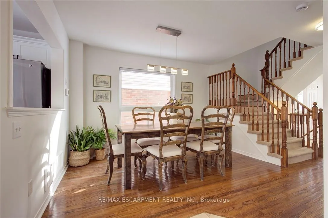Photo 7 of 106 Voyager Pass, Hamilton, Binbrook — HOMEH