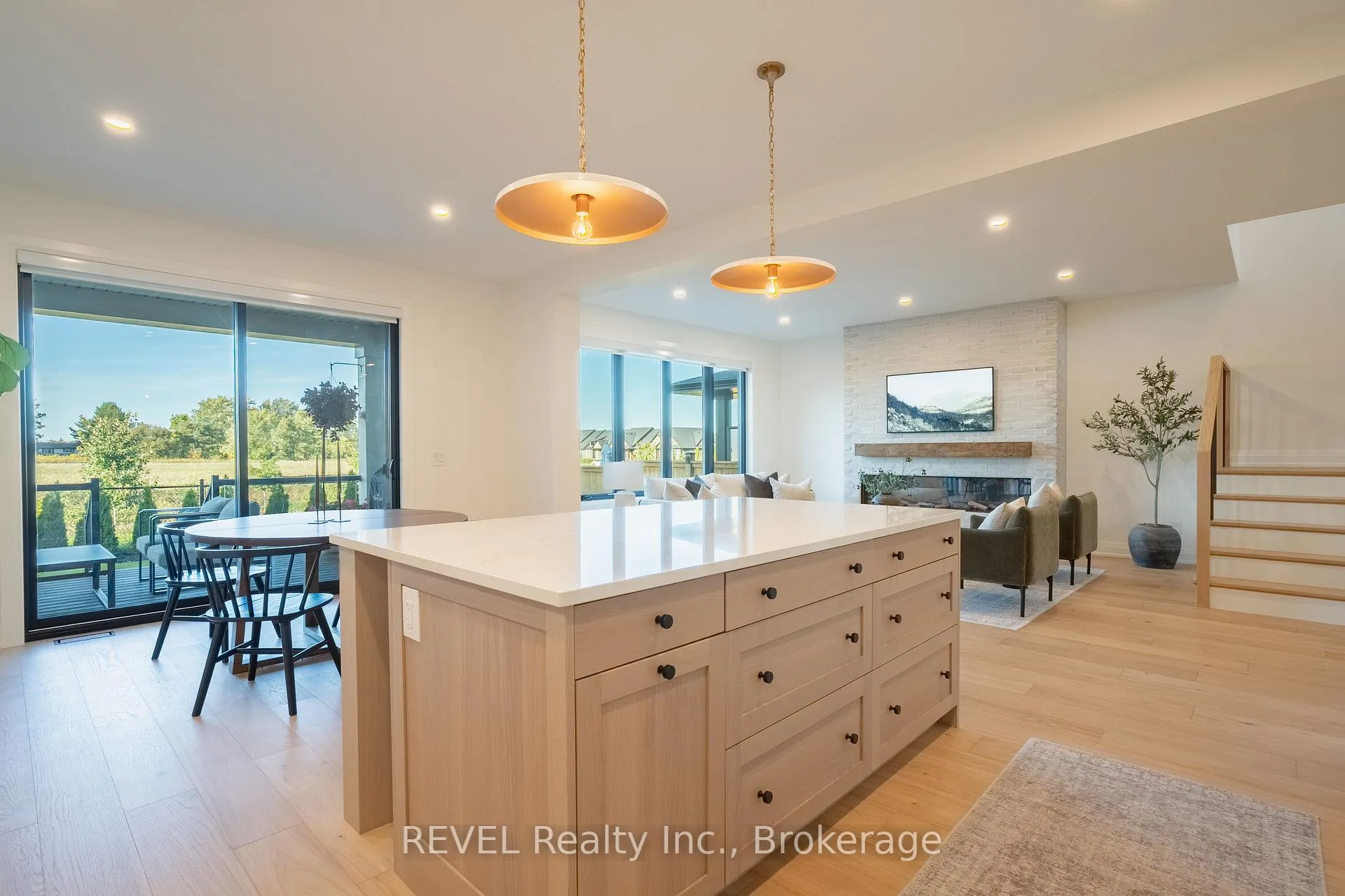 Photo 12 of 21 Arsenault Crescent, Pelham, Fonthill — HOMEH