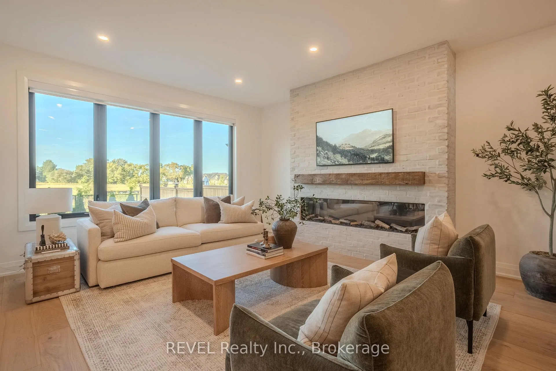 Photo 17 of 21 Arsenault Crescent, Pelham, Fonthill — HOMEH