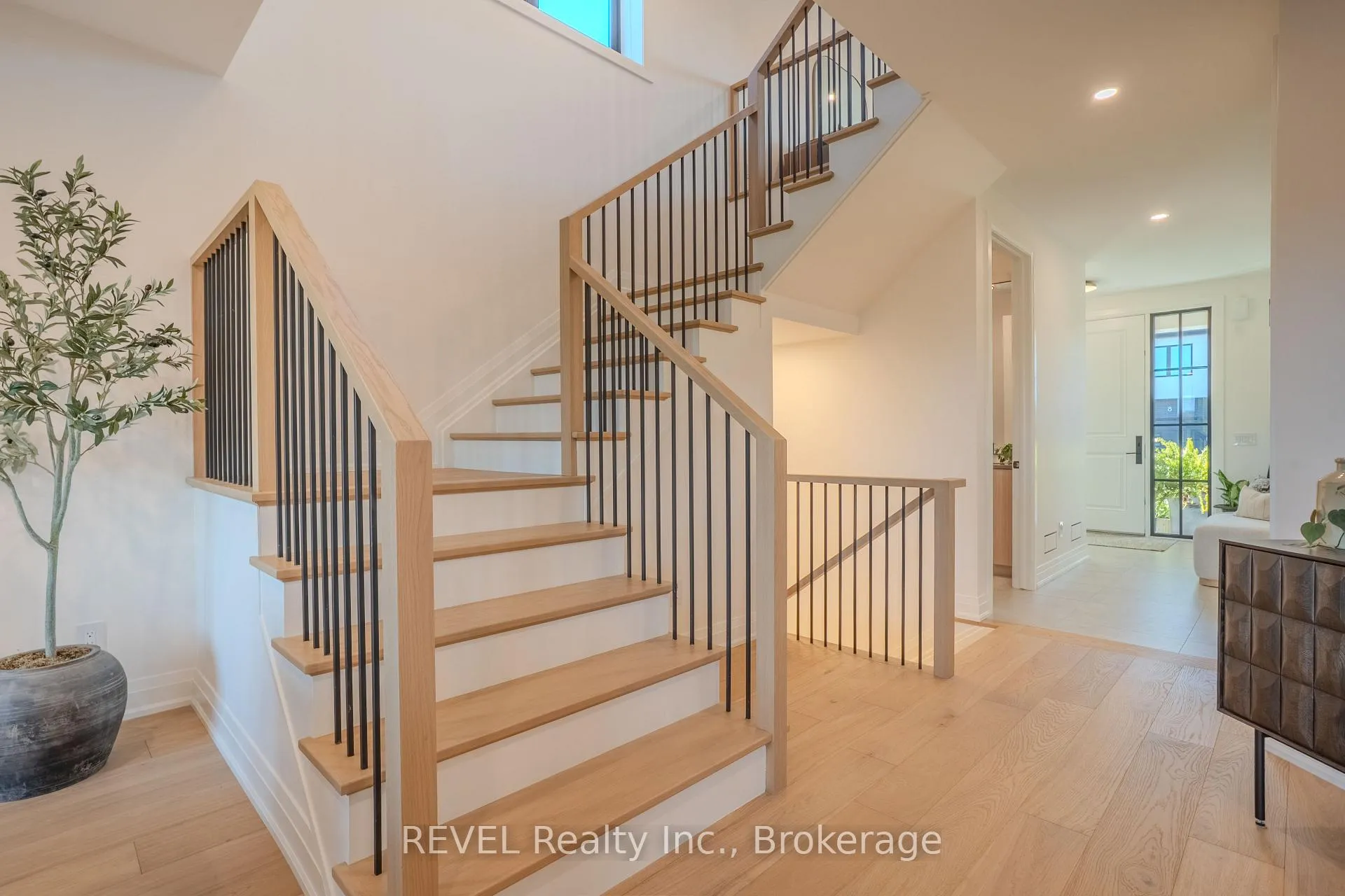 Photo 18 of 21 Arsenault Crescent, Pelham, Fonthill — HOMEH