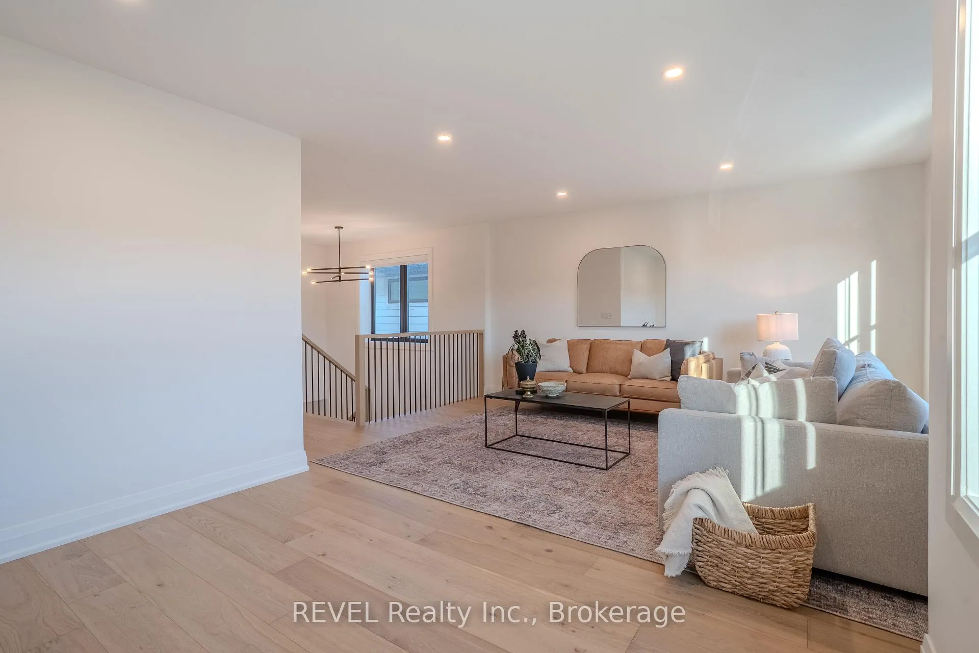 Photo 20 of 21 Arsenault Crescent, Pelham, Fonthill — HOMEH