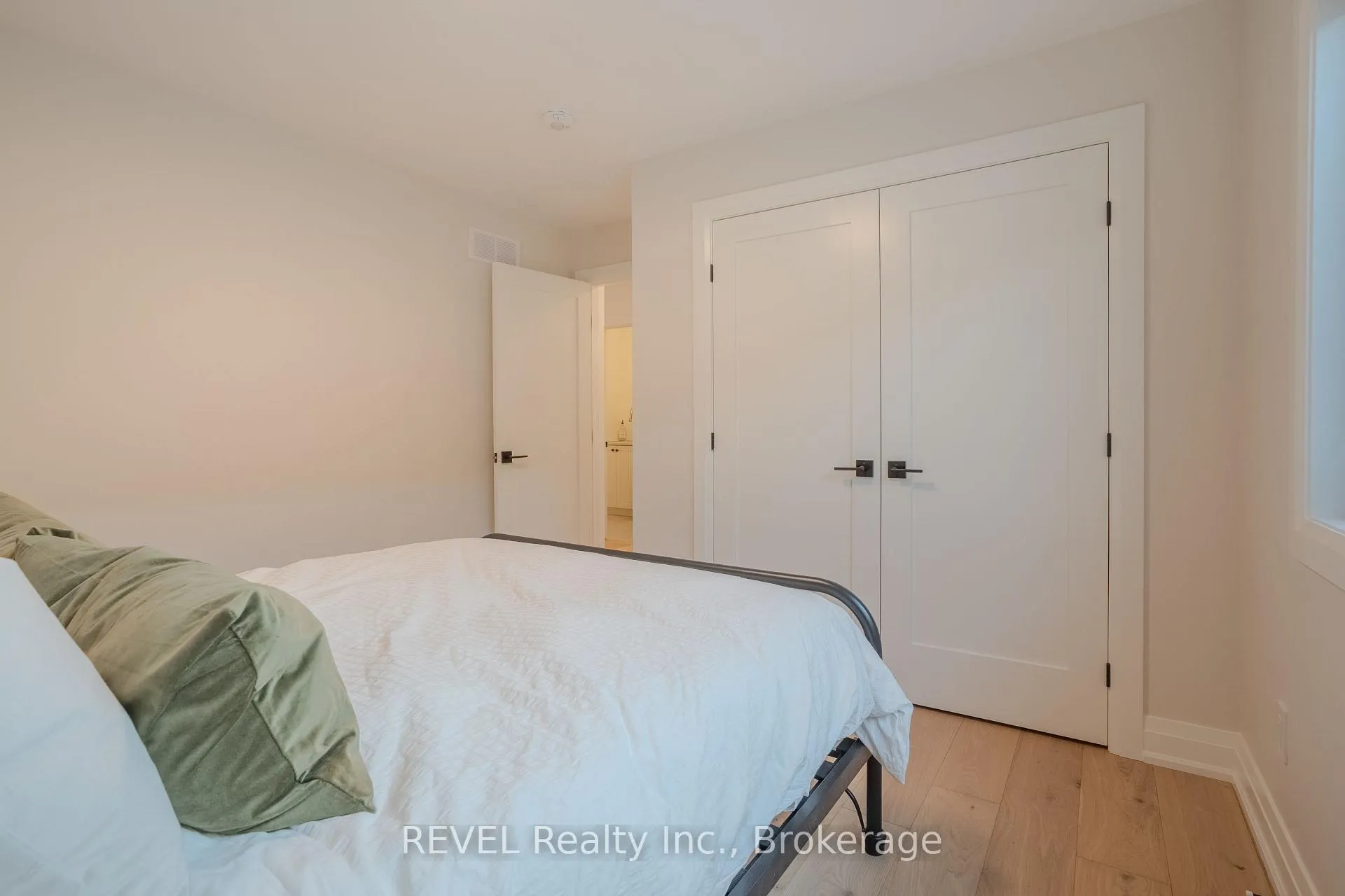 Photo 25 of 21 Arsenault Crescent, Pelham, Fonthill — HOMEH