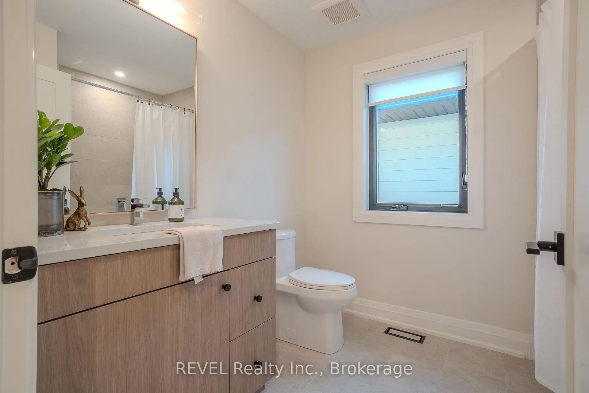 Photo 26 of 21 Arsenault Crescent, Pelham, Fonthill — HOMEH