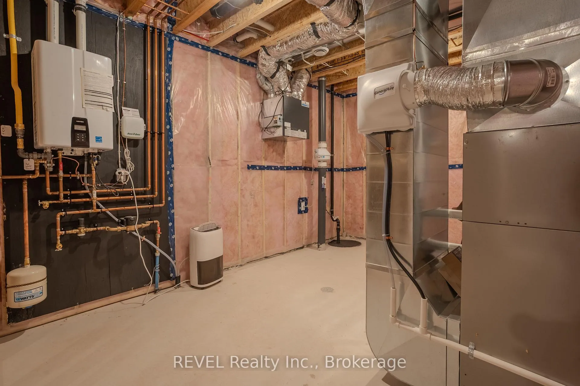 Photo 34 of 21 Arsenault Crescent, Pelham, Fonthill — HOMEH
