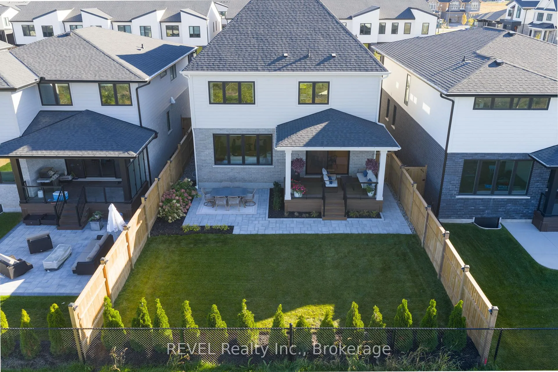 Photo 35 of 21 Arsenault Crescent, Pelham, Fonthill — HOMEH