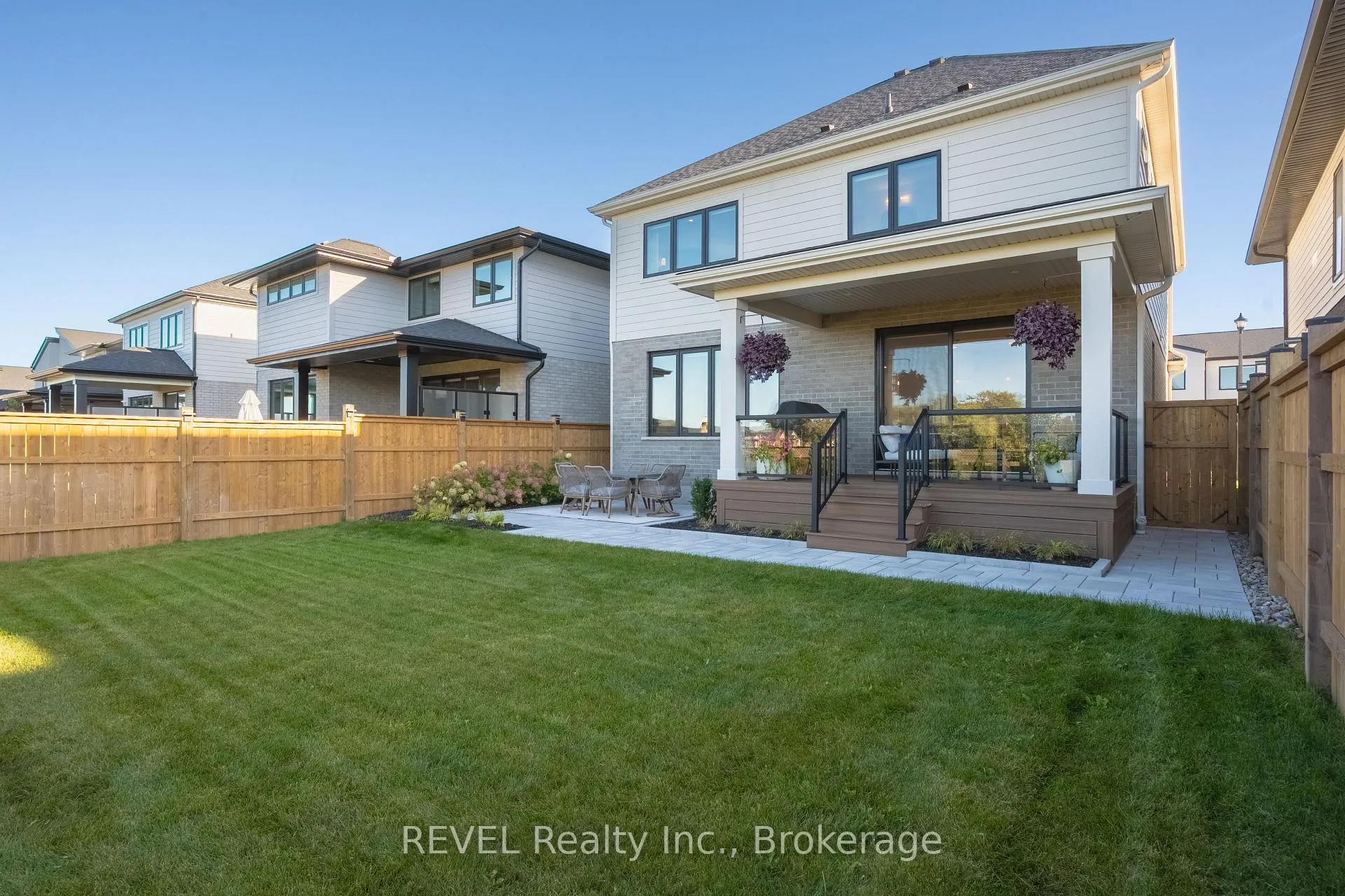 Photo 37 of 21 Arsenault Crescent, Pelham, Fonthill — HOMEH