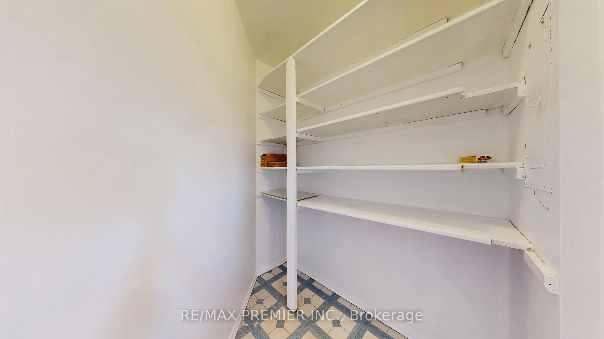 Photo 10 of Unit 1607, 238 Albion Road, Etobicoke, Elms-Old Rexdale — HOMEH
