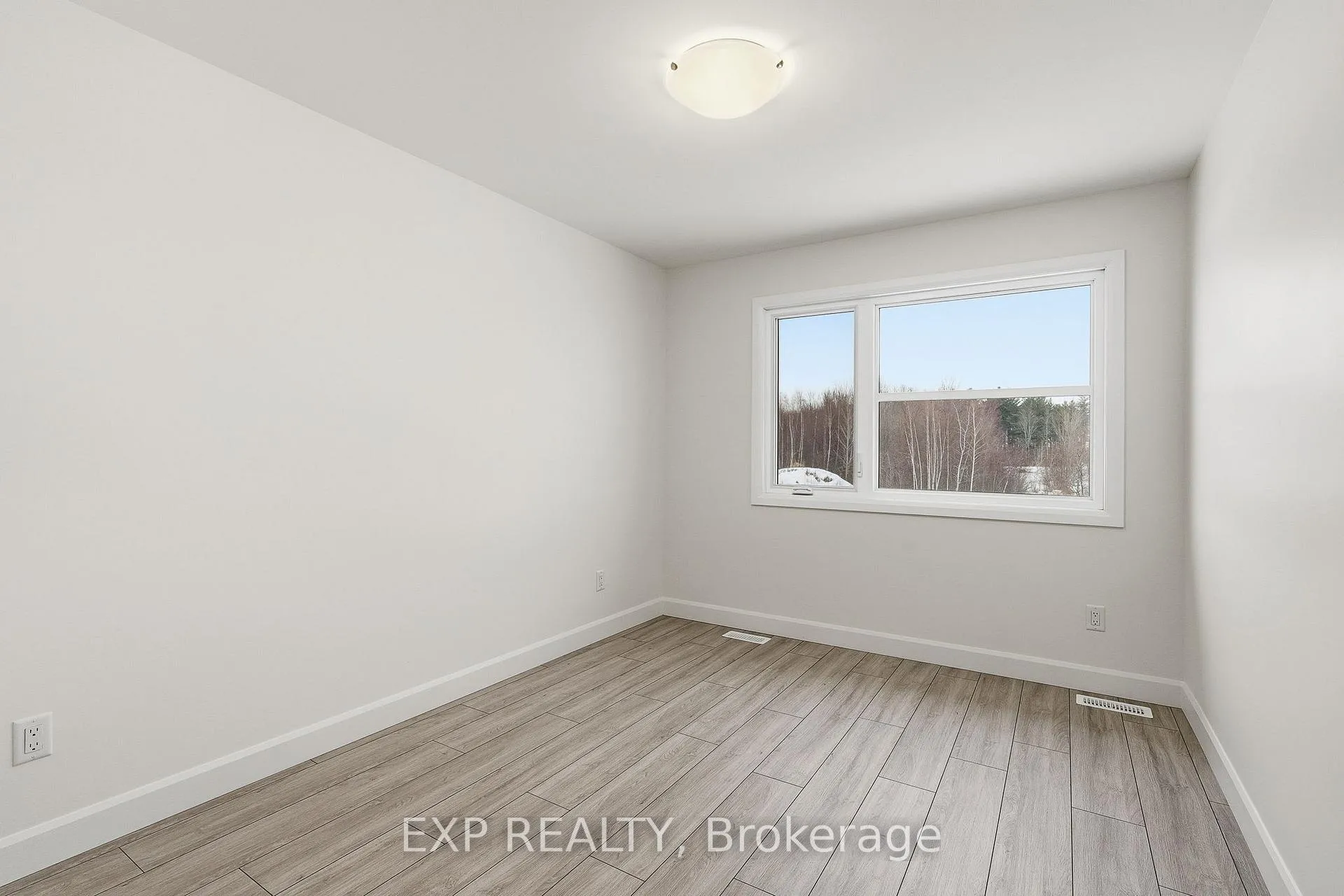 Photo 12 of 112 Lorie Street, The Nation, Limoges — HOMEH