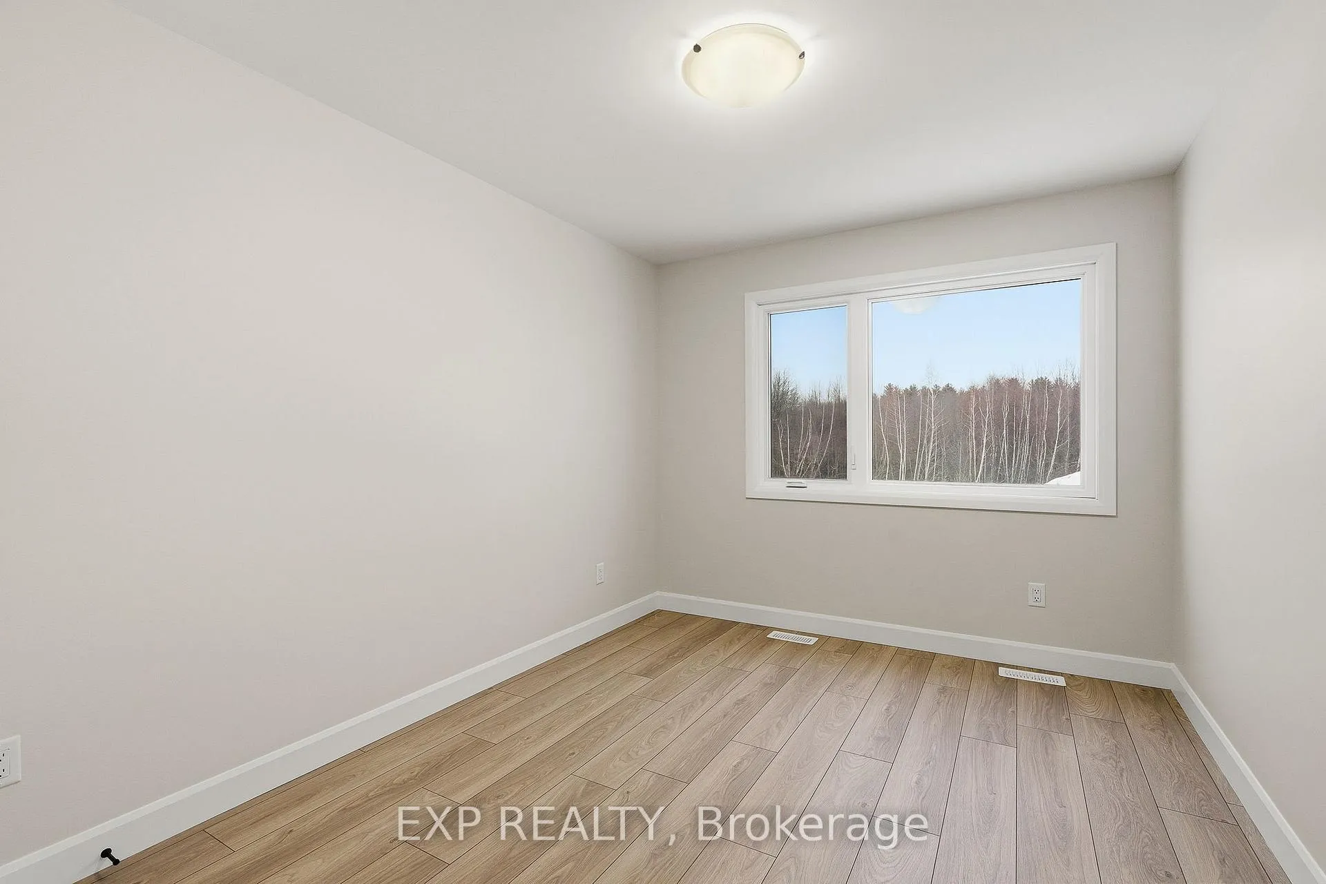 Photo 11 of 118 Lorie Street, The Nation, Limoges — HOMEH