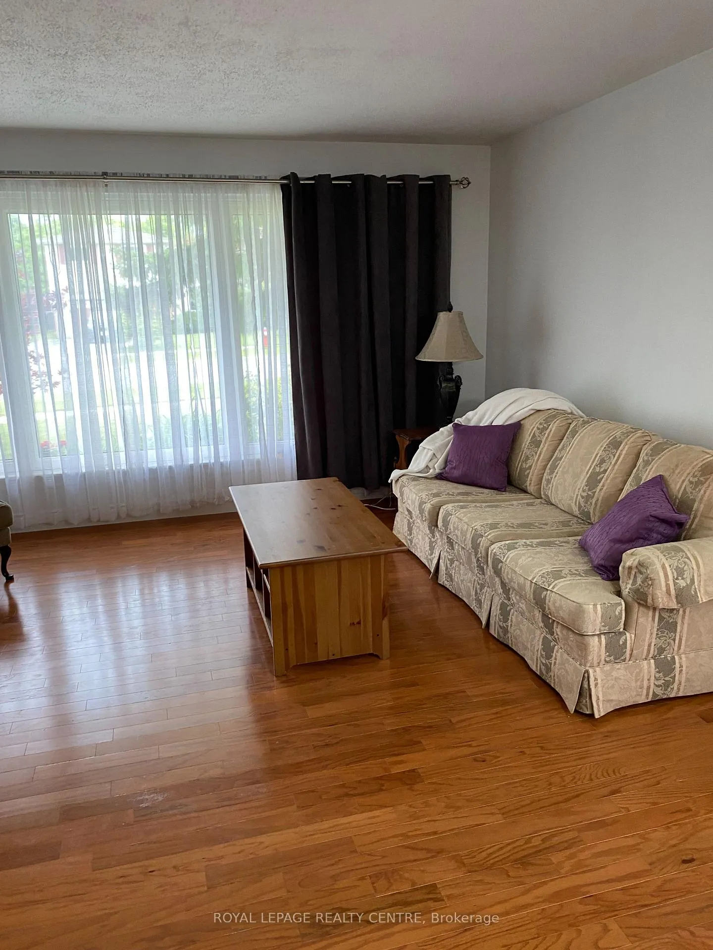 Photo 7 of 35 Aintree Crescent, Brampton, Avondale — HOMEH
