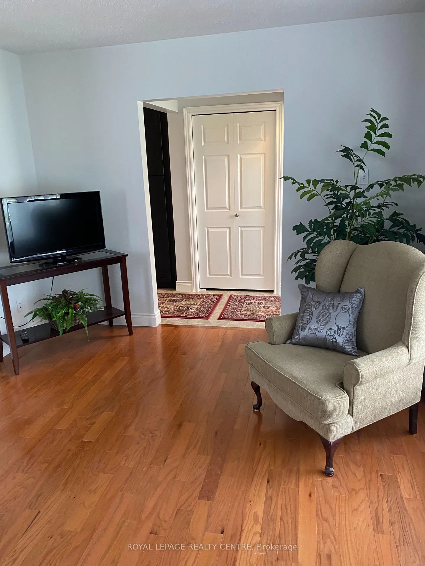 Photo 8 of 35 Aintree Crescent, Brampton, Avondale — HOMEH