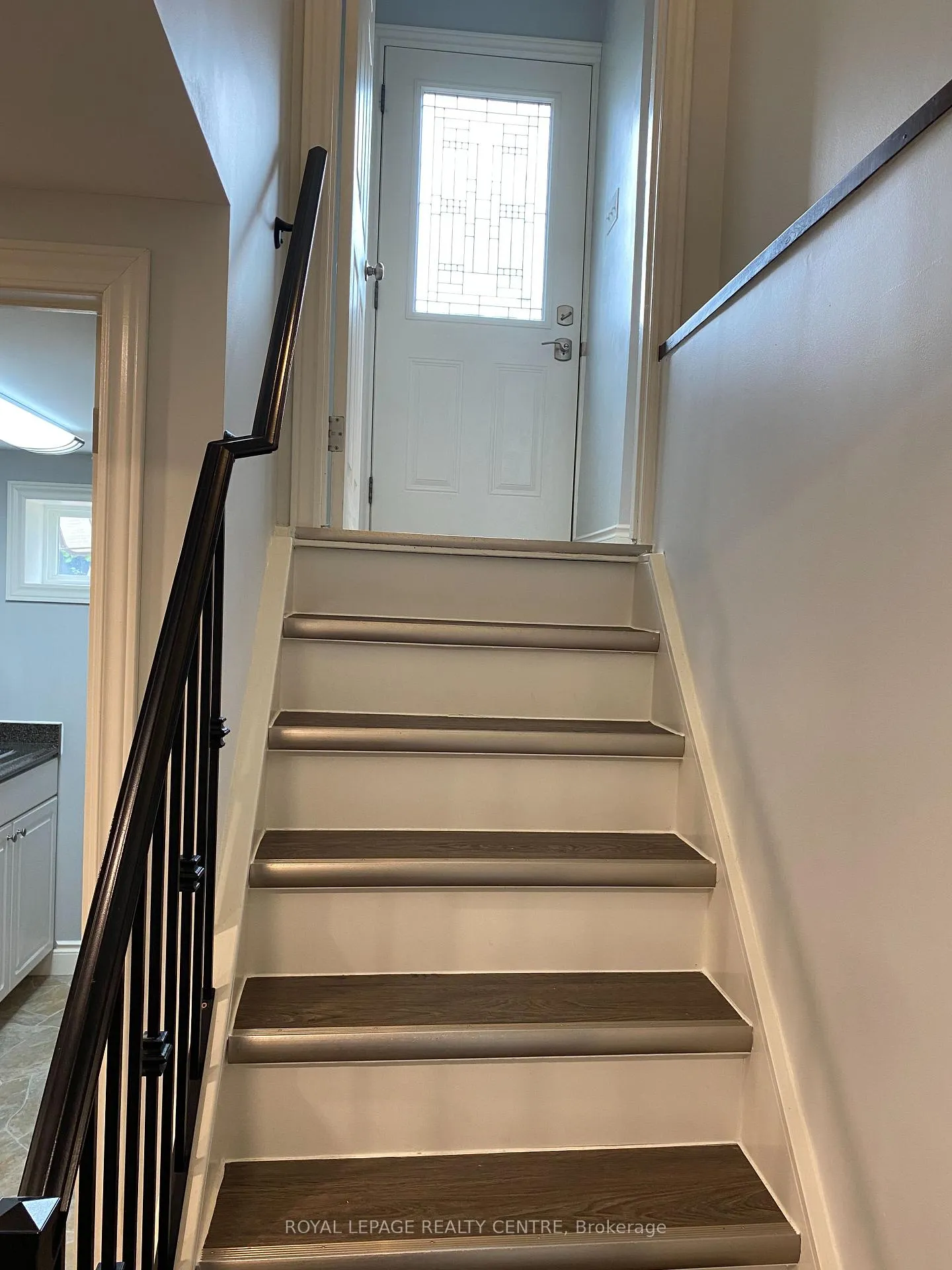 Photo 19 of 35 Aintree Crescent, Brampton, Avondale — HOMEH