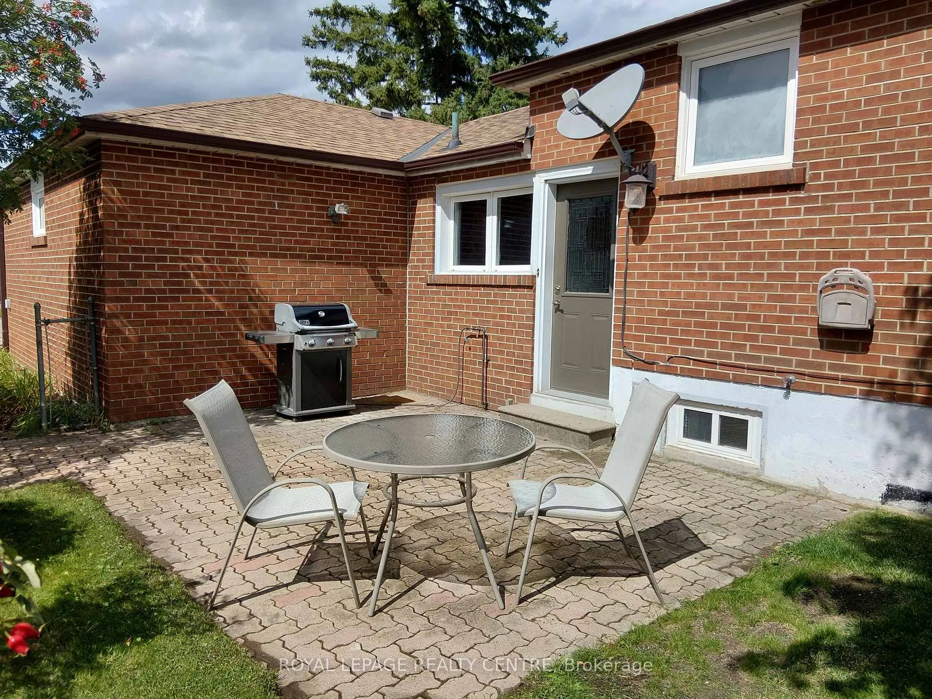 Photo 35 of 35 Aintree Crescent, Brampton, Avondale — HOMEH