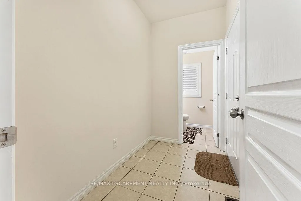 Photo 8 of 67 Bellroyal Crescent, Hamilton, Stoney Creek — HOMEH