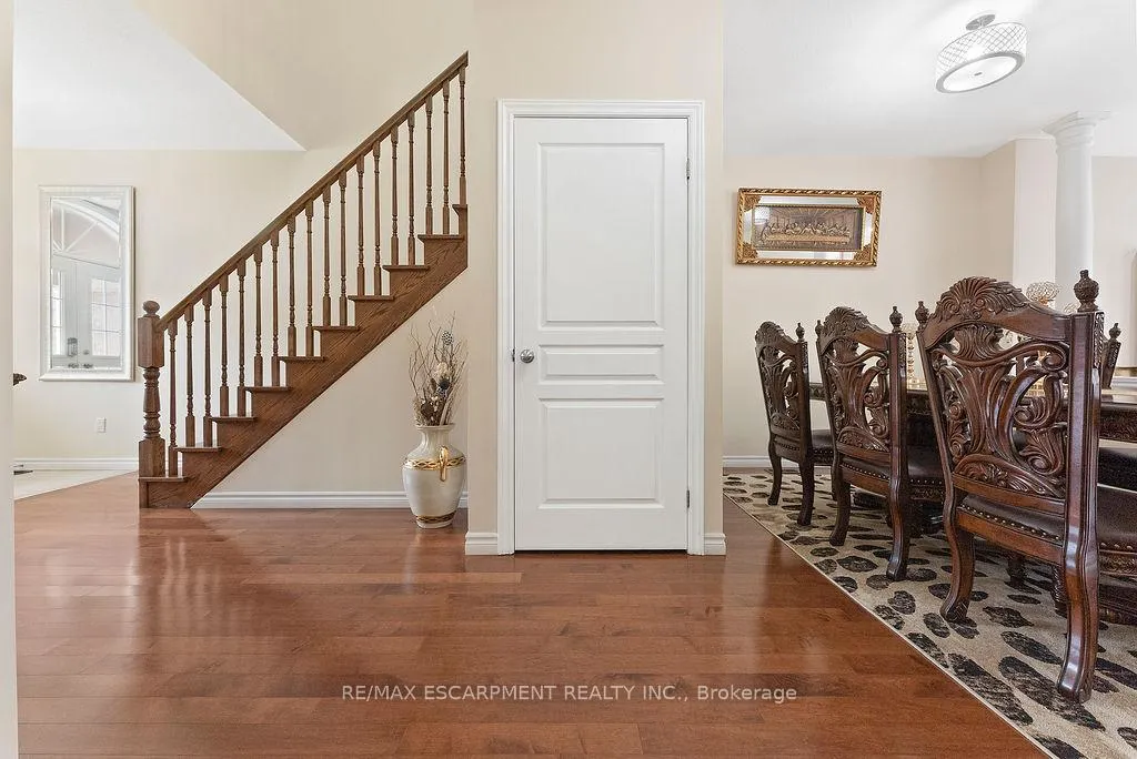 Photo 11 of 67 Bellroyal Crescent, Hamilton, Stoney Creek — HOMEH