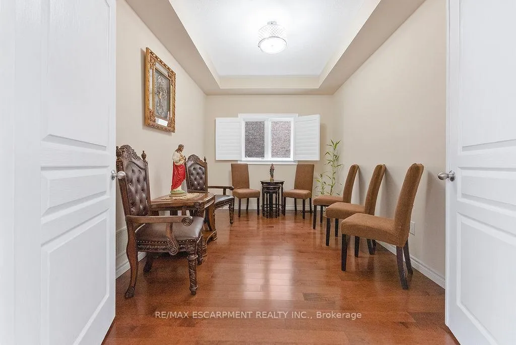 Photo 12 of 67 Bellroyal Crescent, Hamilton, Stoney Creek — HOMEH