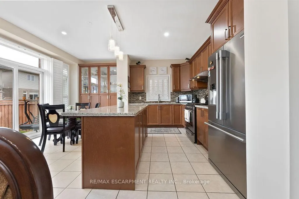 Photo 22 of 67 Bellroyal Crescent, Hamilton, Stoney Creek — HOMEH