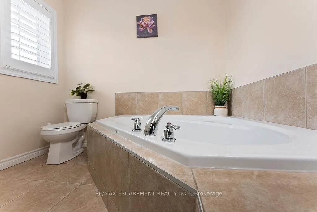 Photo 27 of 67 Bellroyal Crescent, Hamilton, Stoney Creek — HOMEH