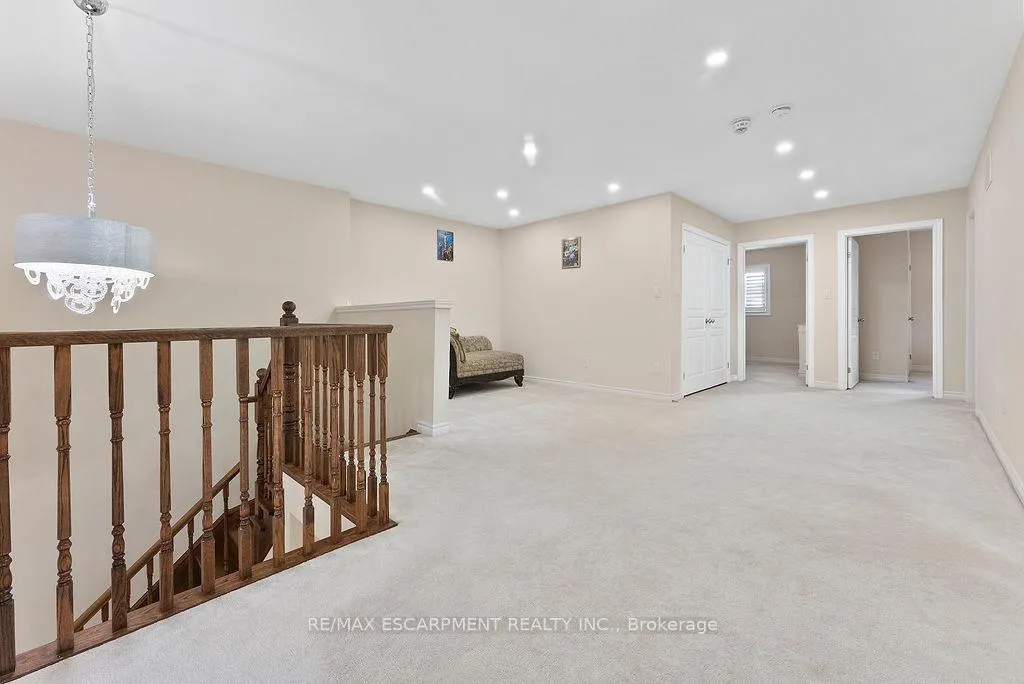 Photo 30 of 67 Bellroyal Crescent, Hamilton, Stoney Creek — HOMEH