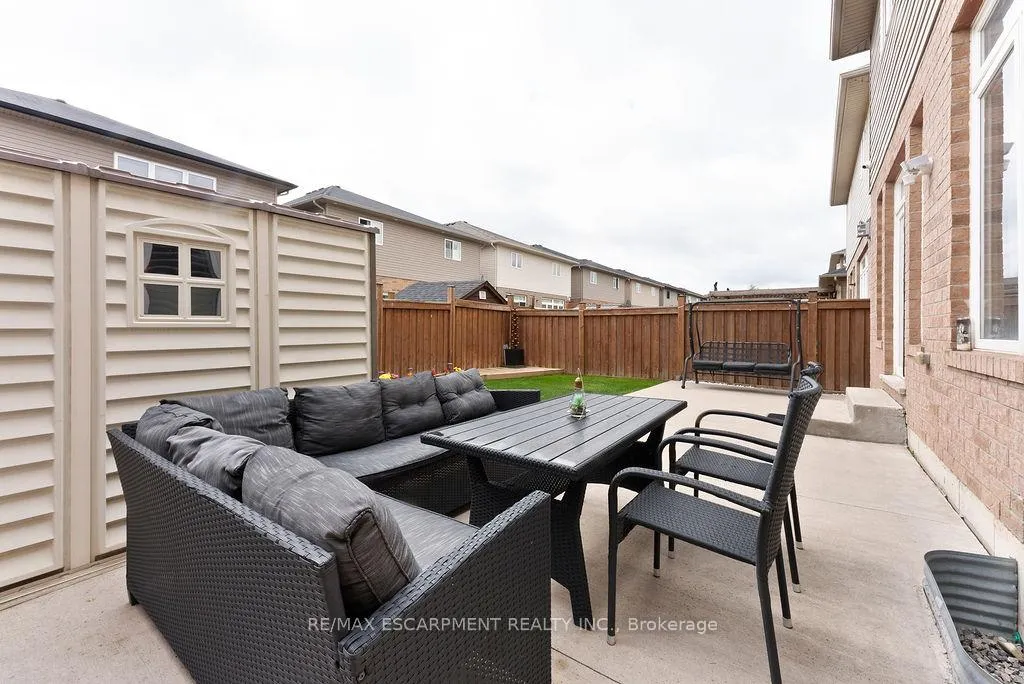 Photo 42 of 67 Bellroyal Crescent, Hamilton, Stoney Creek — HOMEH