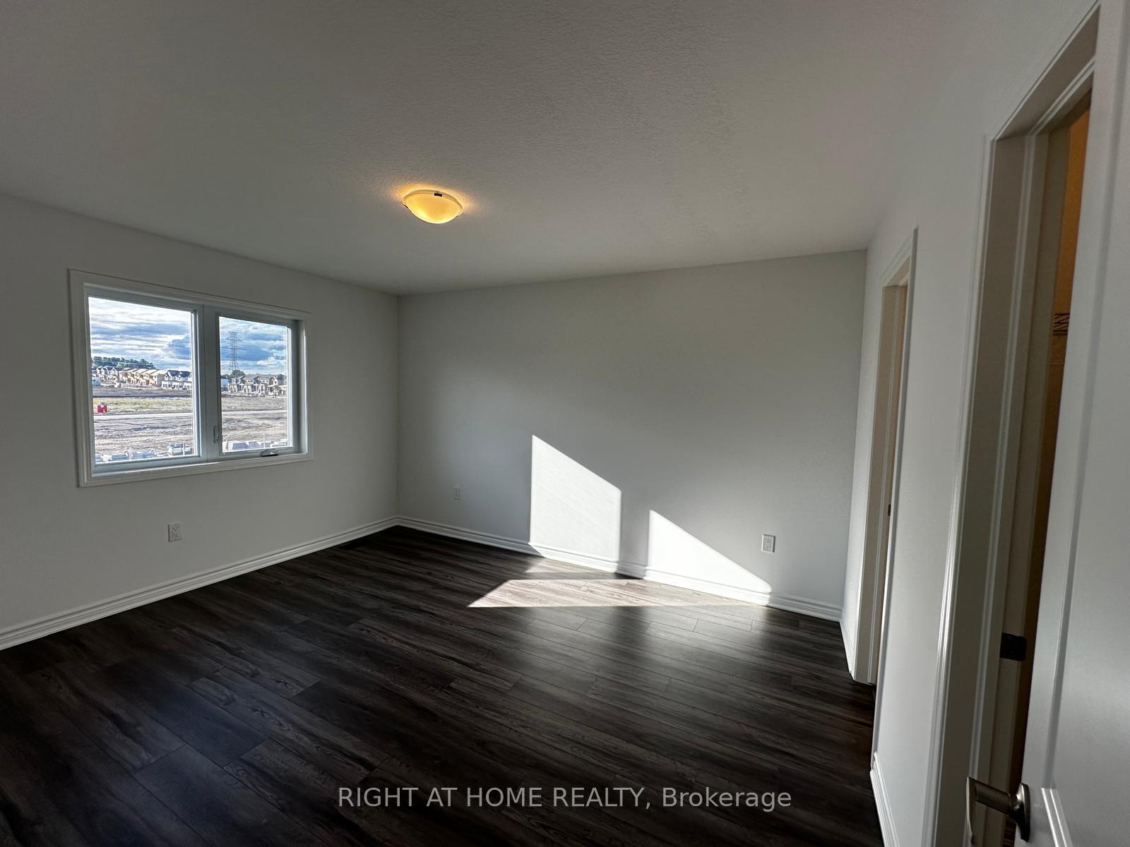 Photo 17 of 349 Millstone Street, Kitchener — HOMEH