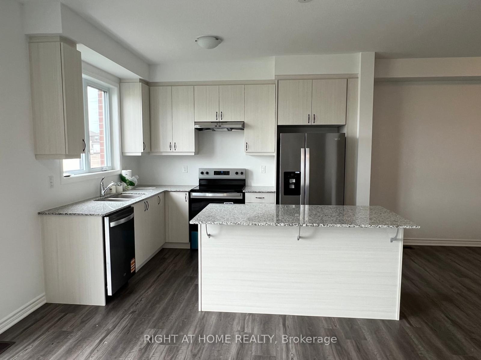 Photo 32 of 349 Millstone Street, Kitchener — HOMEH