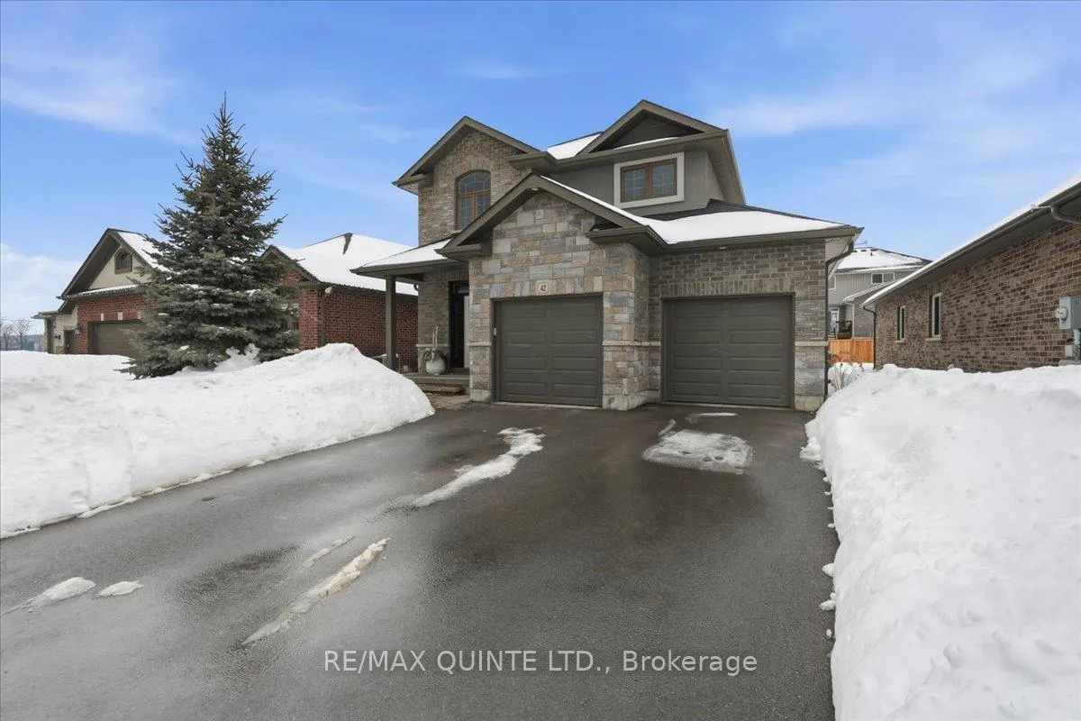 Photo 2 of 42 Kempton Avenue, Belleville, Thurlow Ward — HOMEH