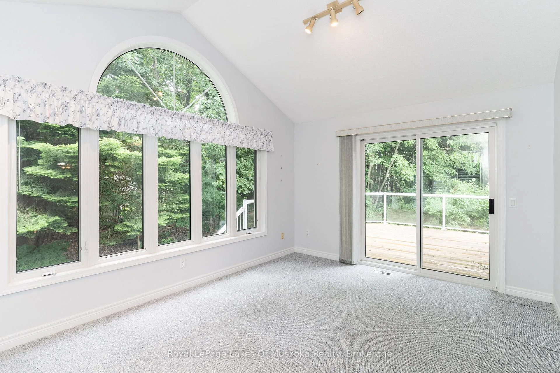 Photo 14 of 25 Stonehedge Close, Gravenhurst, Muskoka (S) — HOMEH