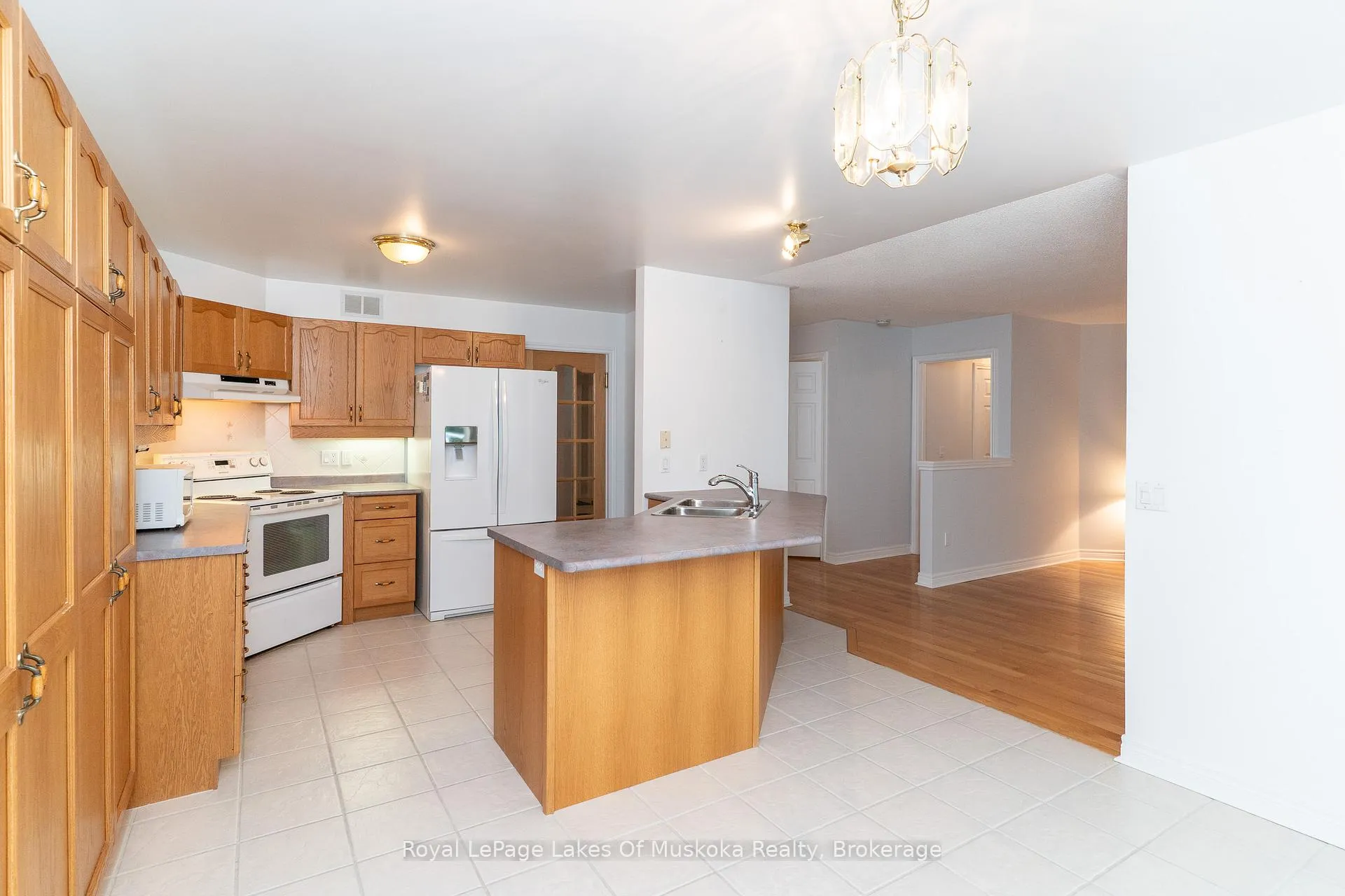 Photo 17 of 25 Stonehedge Close, Gravenhurst, Muskoka (S) — HOMEH