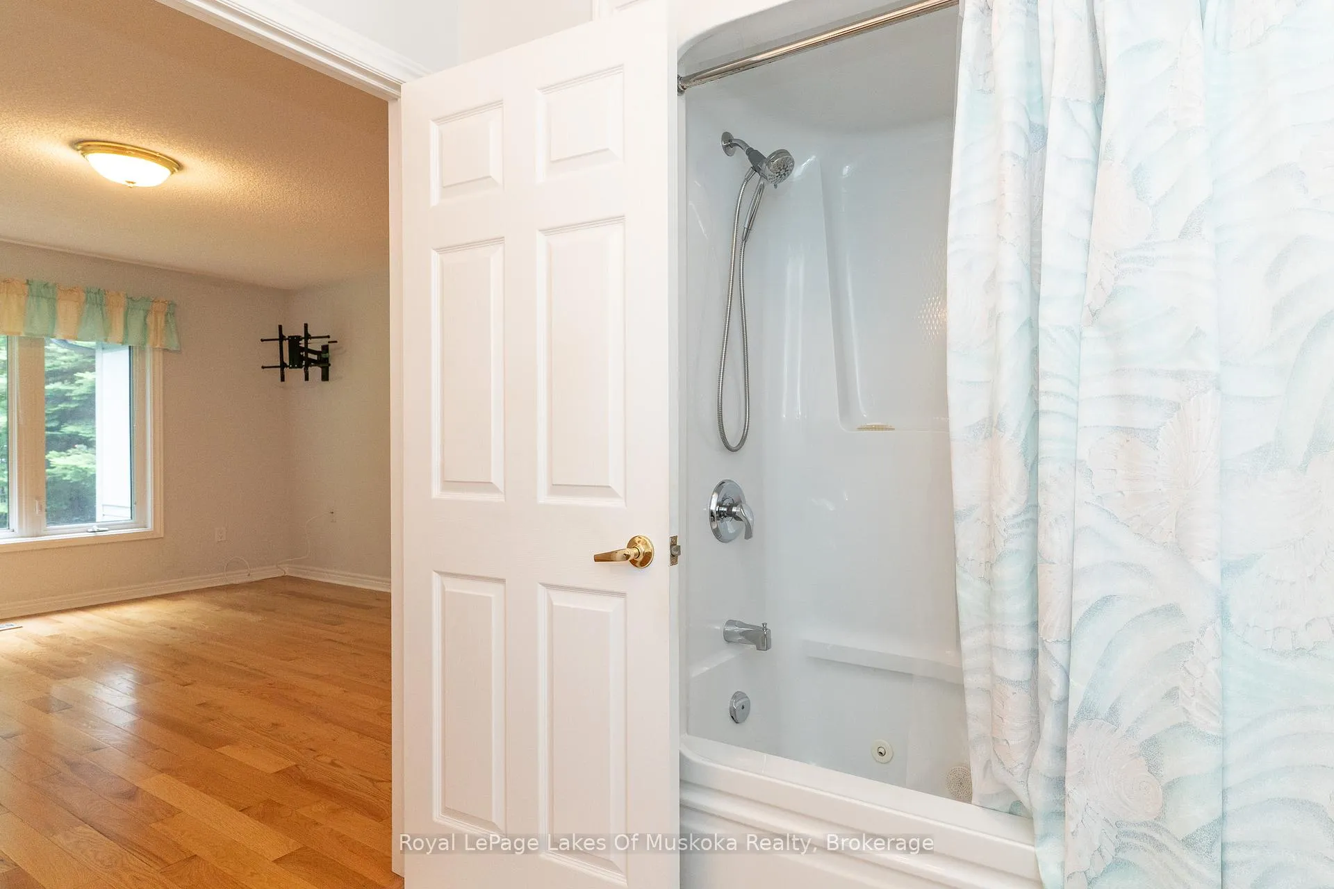 Photo 23 of 25 Stonehedge Close, Gravenhurst, Muskoka (S) — HOMEH