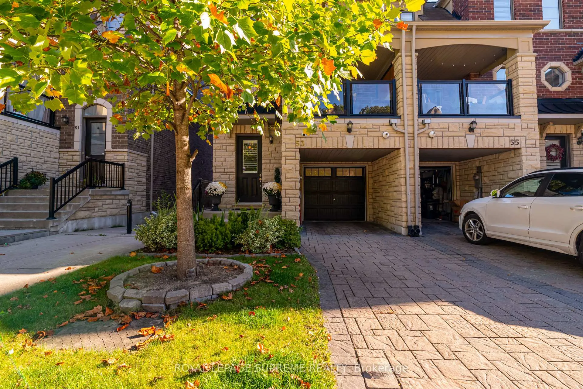 Photo 2 of 53 Dryden Way, Etobicoke, Willowridge-Martingrove-Richview — HOMEH