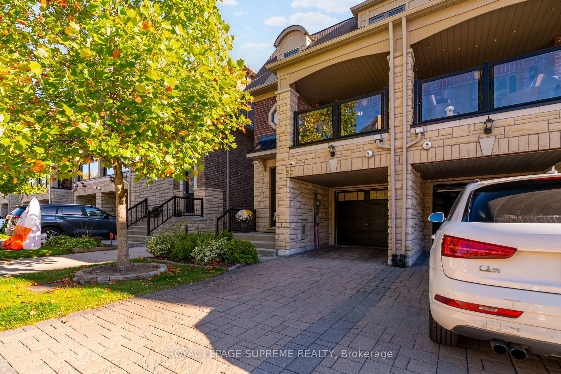 Photo 3 of 53 Dryden Way, Etobicoke, Willowridge-Martingrove-Richview — HOMEH