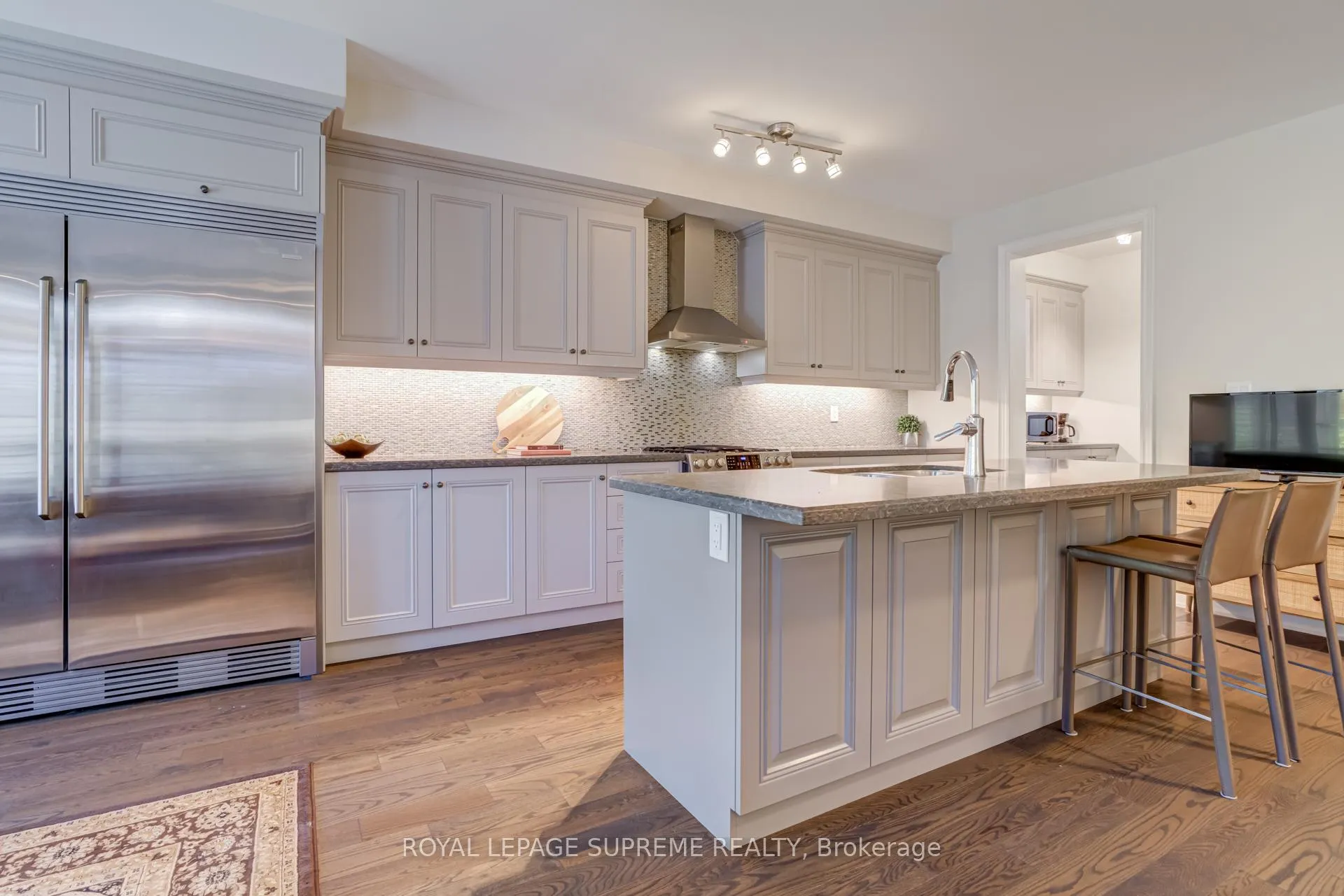 Photo 12 of 53 Dryden Way, Etobicoke, Willowridge-Martingrove-Richview — HOMEH
