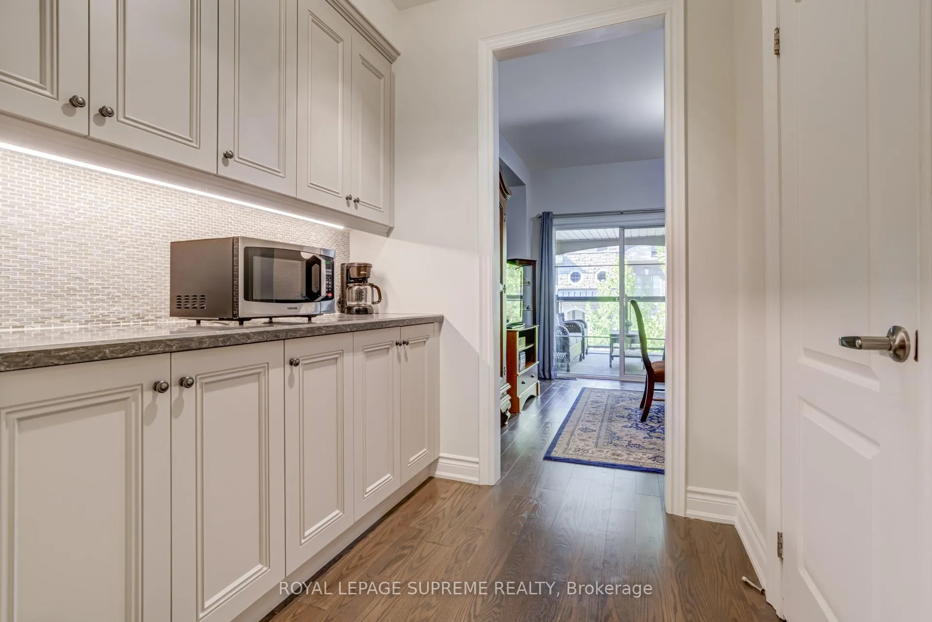 Photo 14 of 53 Dryden Way, Etobicoke, Willowridge-Martingrove-Richview — HOMEH