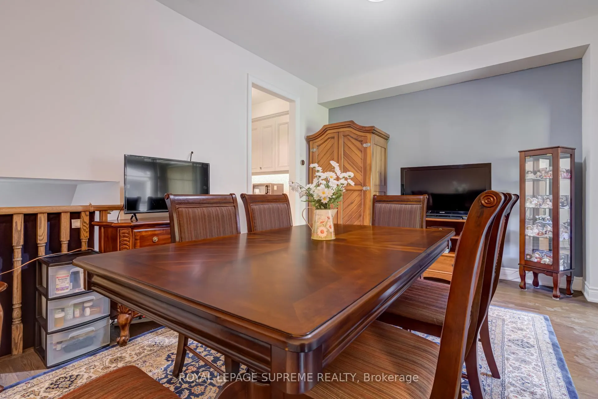 Photo 17 of 53 Dryden Way, Etobicoke, Willowridge-Martingrove-Richview — HOMEH