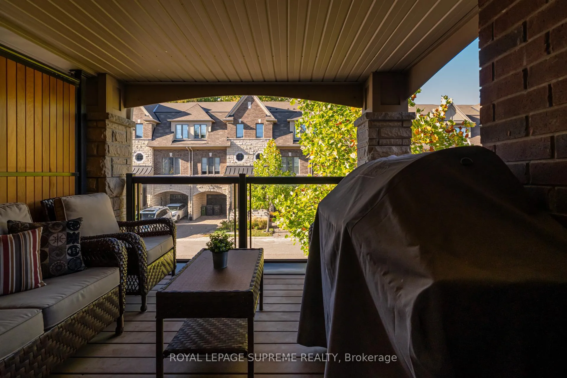 Photo 19 of 53 Dryden Way, Etobicoke, Willowridge-Martingrove-Richview — HOMEH