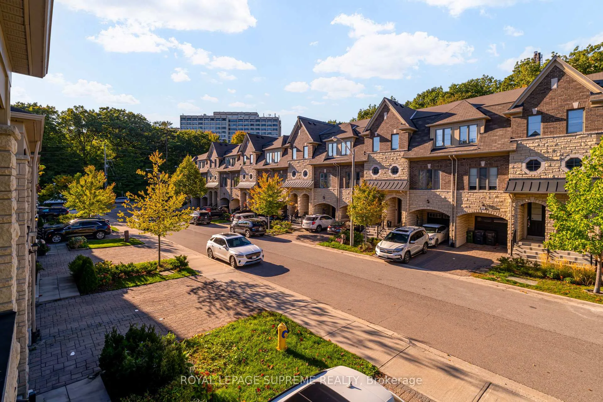 Photo 20 of 53 Dryden Way, Etobicoke, Willowridge-Martingrove-Richview — HOMEH