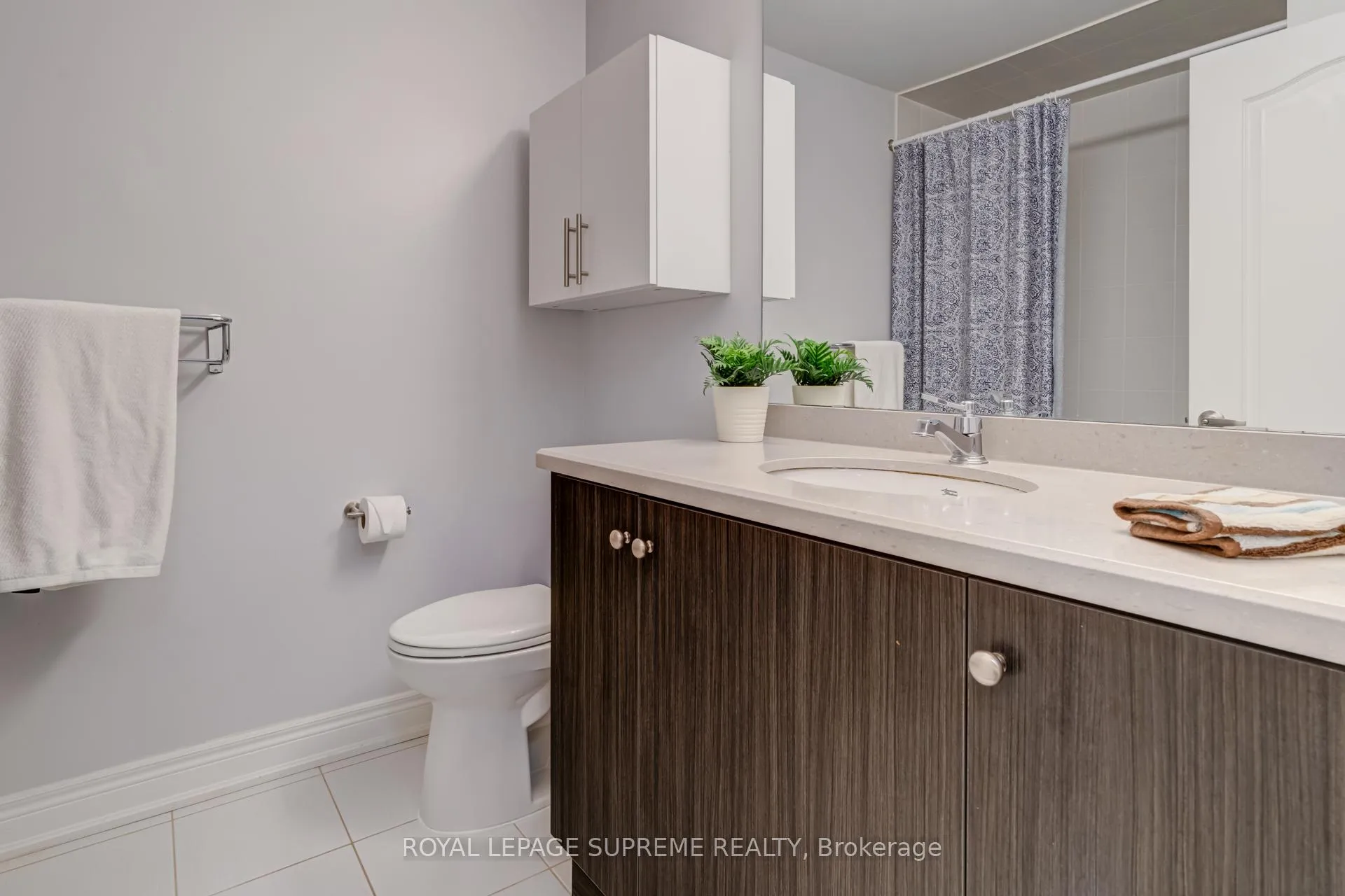 Photo 32 of 53 Dryden Way, Etobicoke, Willowridge-Martingrove-Richview — HOMEH