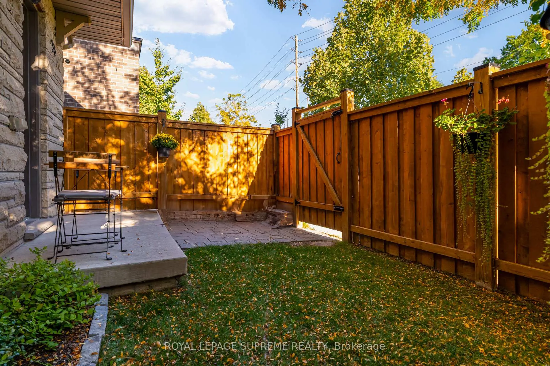 Photo 43 of 53 Dryden Way, Etobicoke, Willowridge-Martingrove-Richview — HOMEH